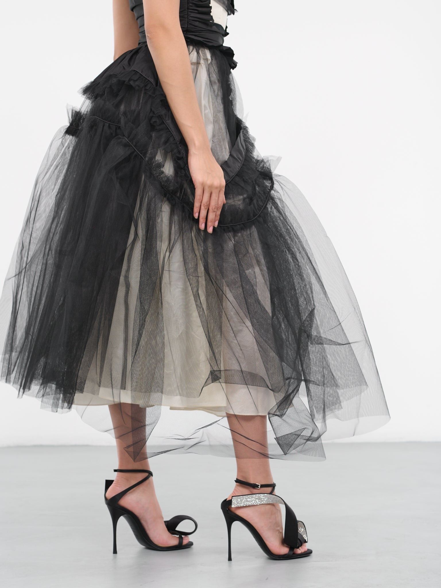 oc11z1025 Tulle Dress in Black
