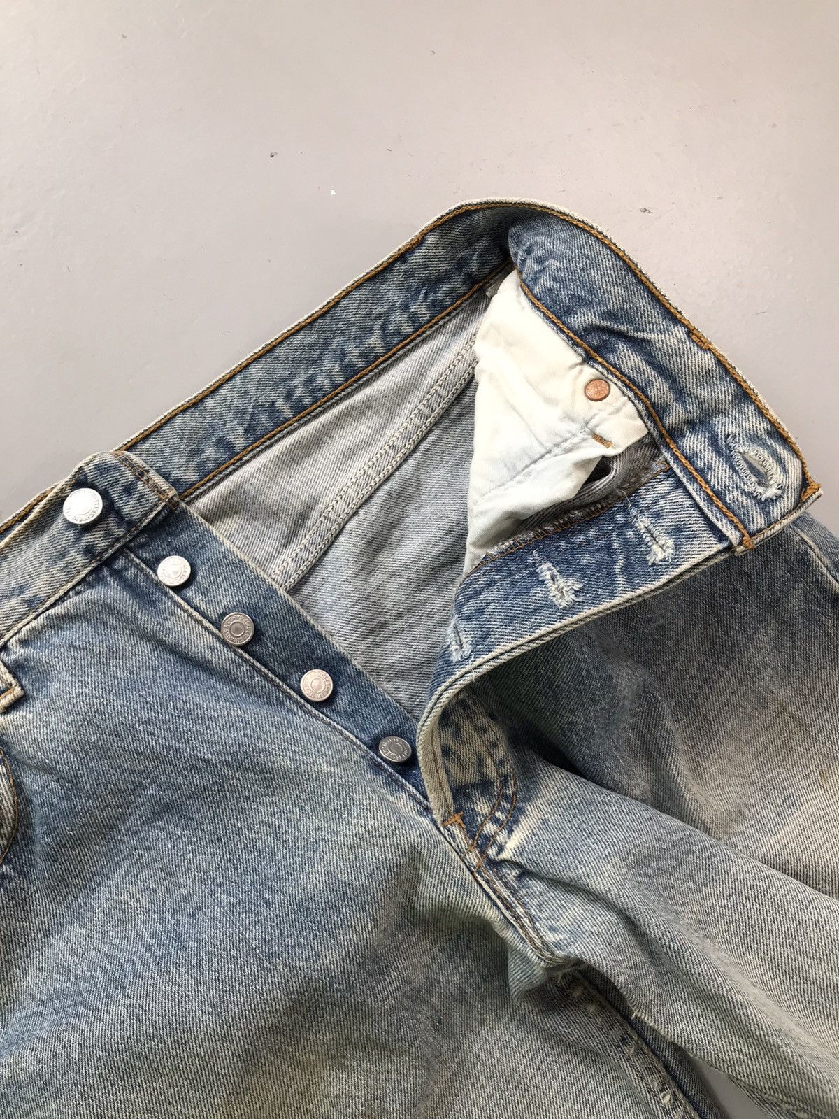 Levi's Vintage Levi’s 501 distressed denim Size US 32 / EU 48 - 8 Thumbnail
