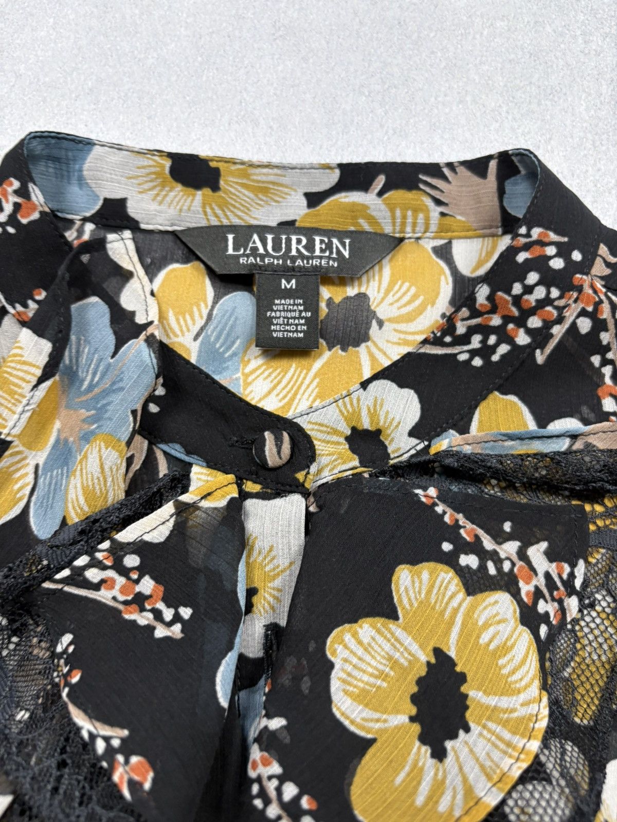 Polo Ralph Lauren Lauren Ralph Lauren Floral Ruffle Blouse Sheer M Black Label Size M / US 6-8 / IT 42-44 - 5 Thumbnail