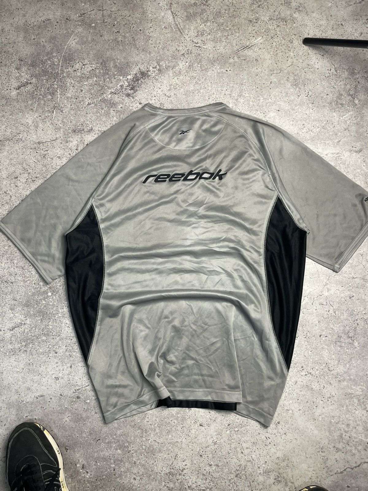 Reebok 2000s Reebok Liverpool Vintage Soccer Jersey T-Shirt Tee Size US XL / EU 56 / 4 - 9 Thumbnail