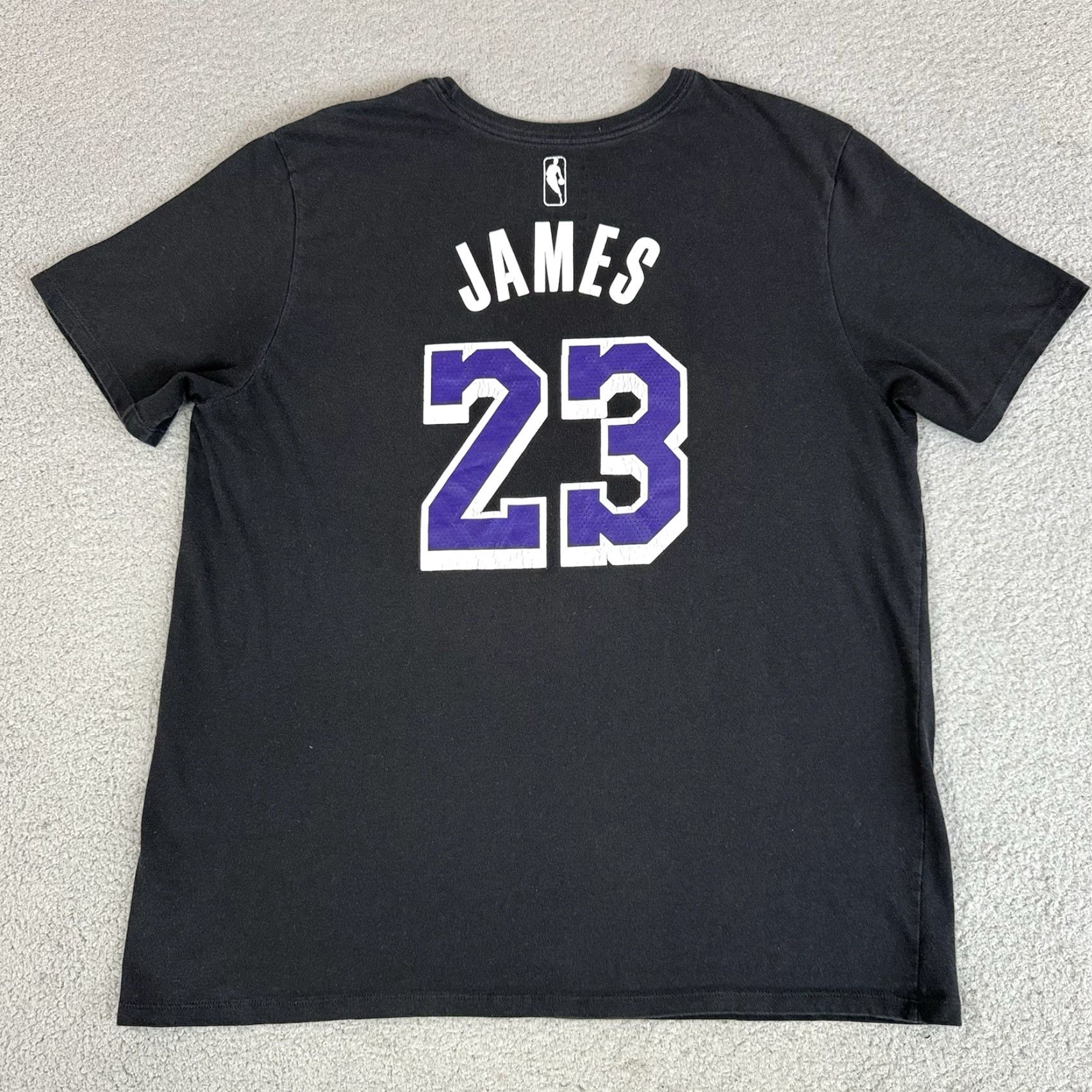 Nike Nike T Shirt Los Angeles Lakers Adult XXL Black Lebron James #23 LBJ Shirt Mens Nike Basketball Graphic Tee 2XL Black Lakers NBA Size US XXL / EU 58 / 5 - 5 Thumbnail