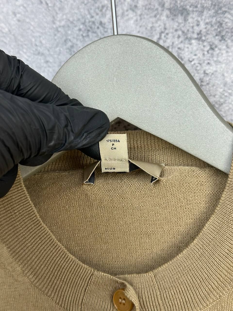 Burberry Burberry Uniform Crew Neck Wool Cardigan Sweater Beige LS Size S / US 4 / IT 40 - 11 Thumbnail