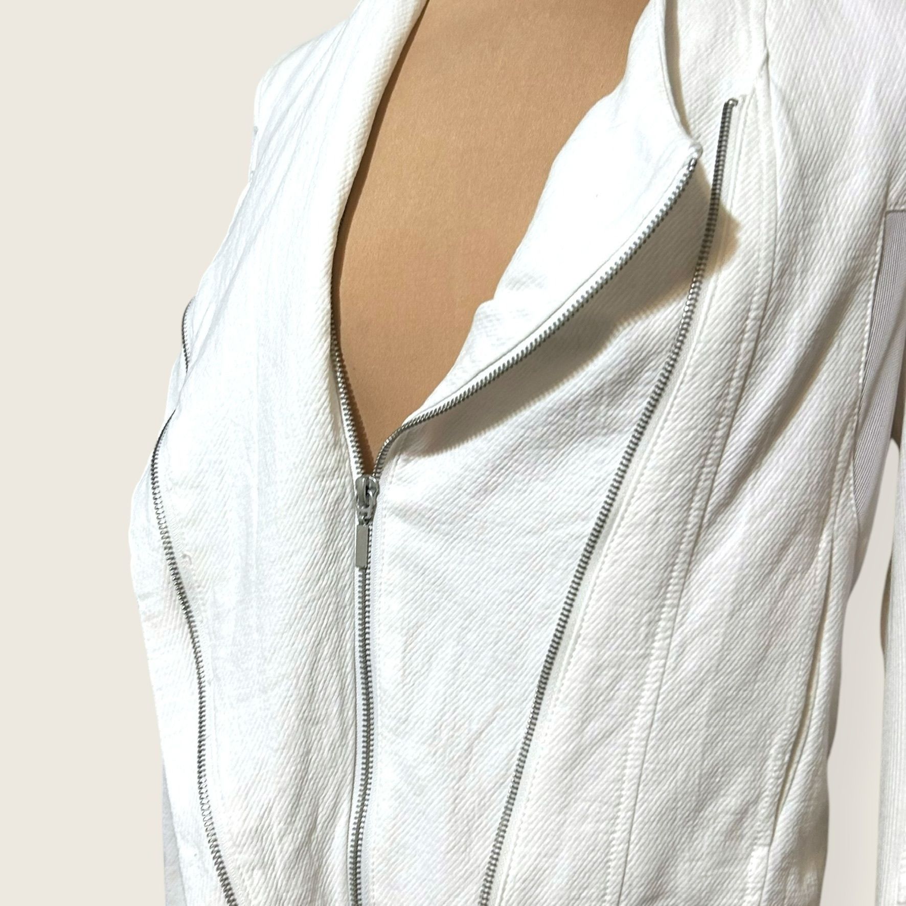 BLANKNYC BlankNYC White Windy City Moto Jacket XS Mesh Jacquard Summe Size XS / US 0-2 / IT 36-38 - 9 Thumbnail
