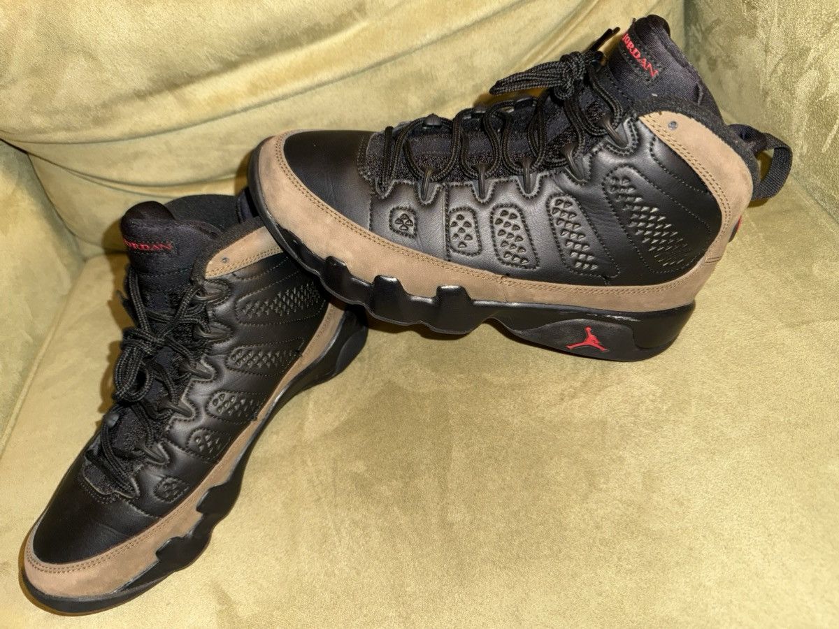 Jordan Brand Nike Air Jordan 9 “Olive” VGC, size 6m/7.5w shoes boots Size US 6 / EU 39 - 2 Thumbnail