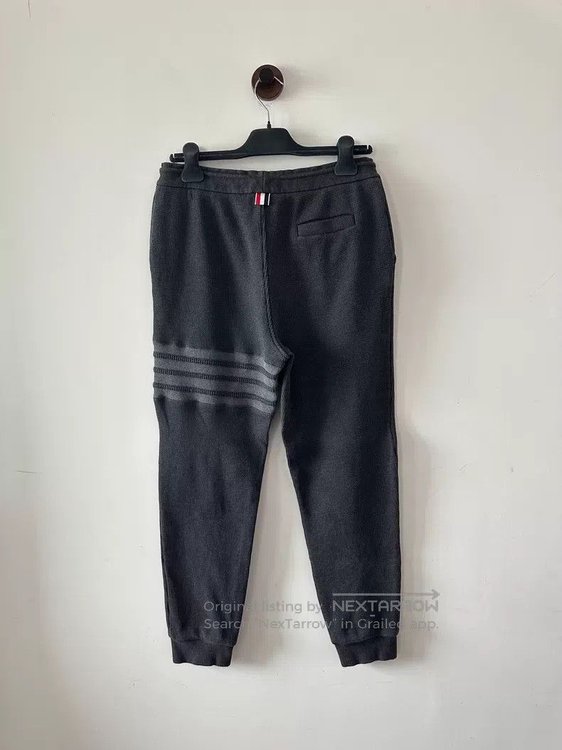 Thom Browne Thom Browne size 2 Dark gray waffle sweatpants Size US 30 / EU 46 - 2 Thumbnail