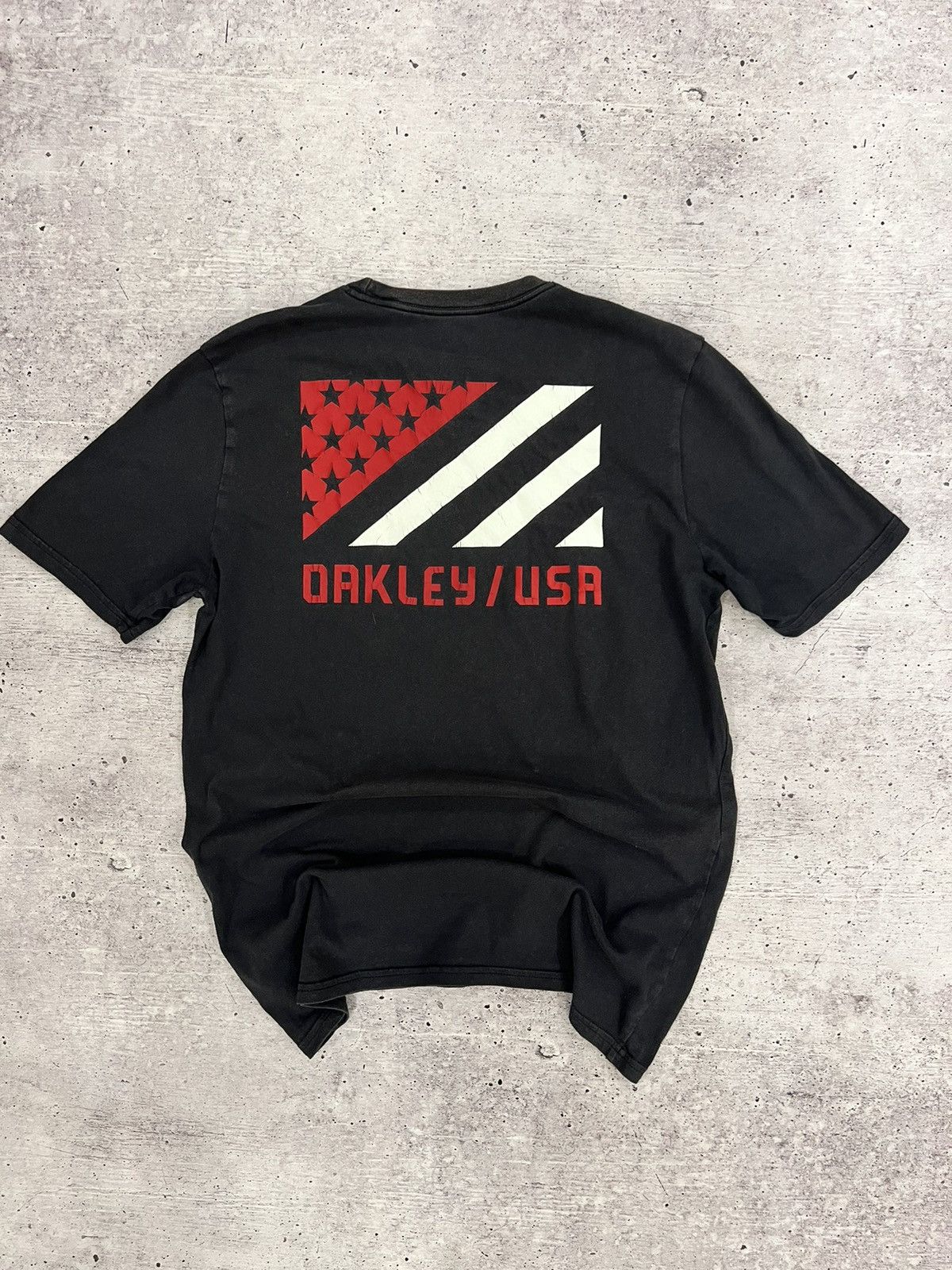 Oakley × Vintage 🩸RARE🩸Oakley USA Big Logo Vintage T Shirt Size US M / EU 48-50 / 2 - 1 Thumbnail