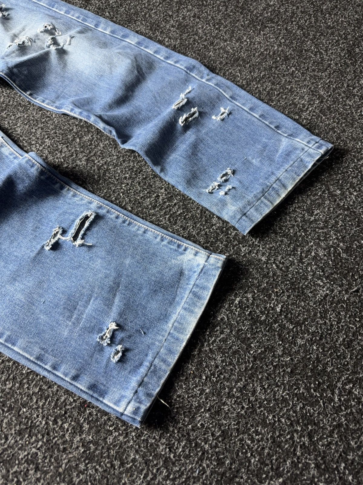 Diesel Retro 90s Diesel Distressed Jeans Made in Italy By Diesel Size US 29 - 4 Thumbnail