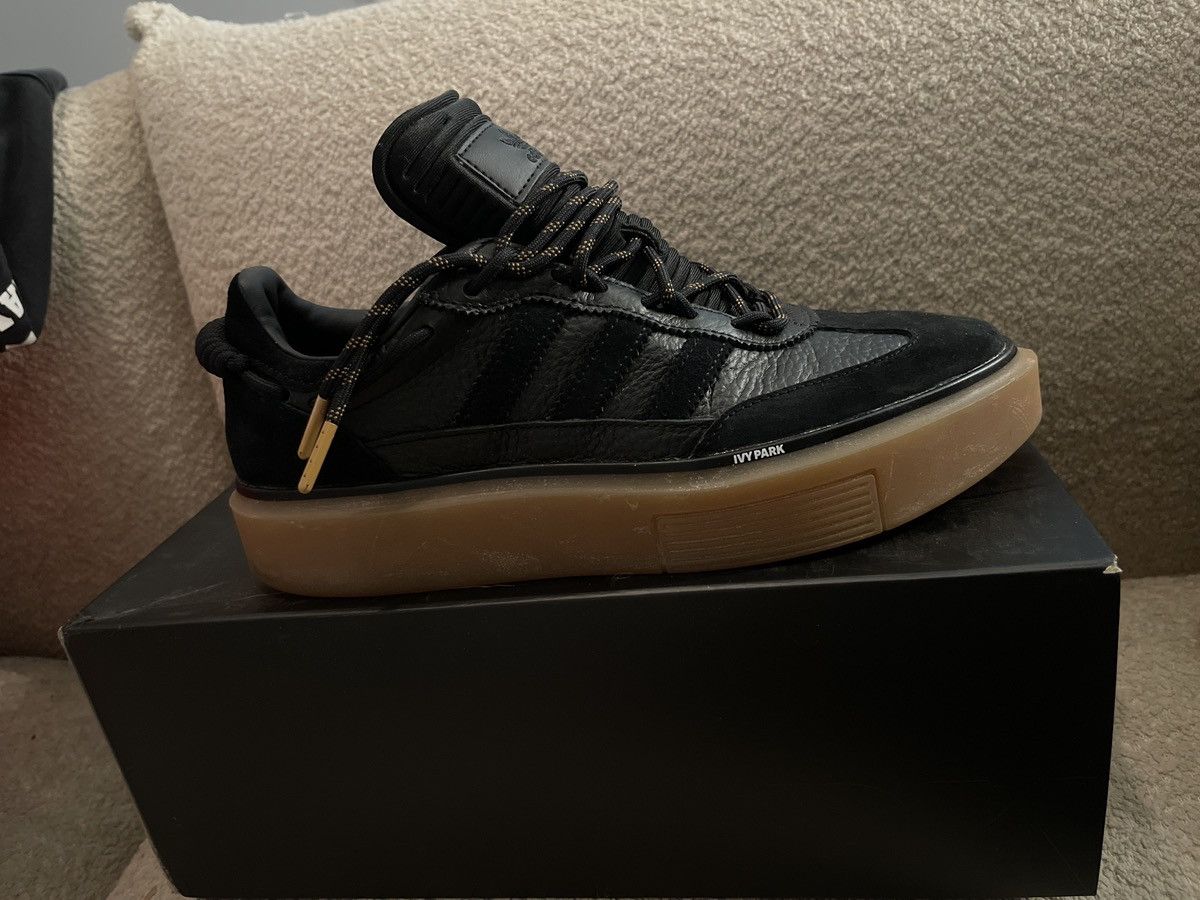 Ivy Park x Wmns Super Sleek 72 ‘Black Gum’