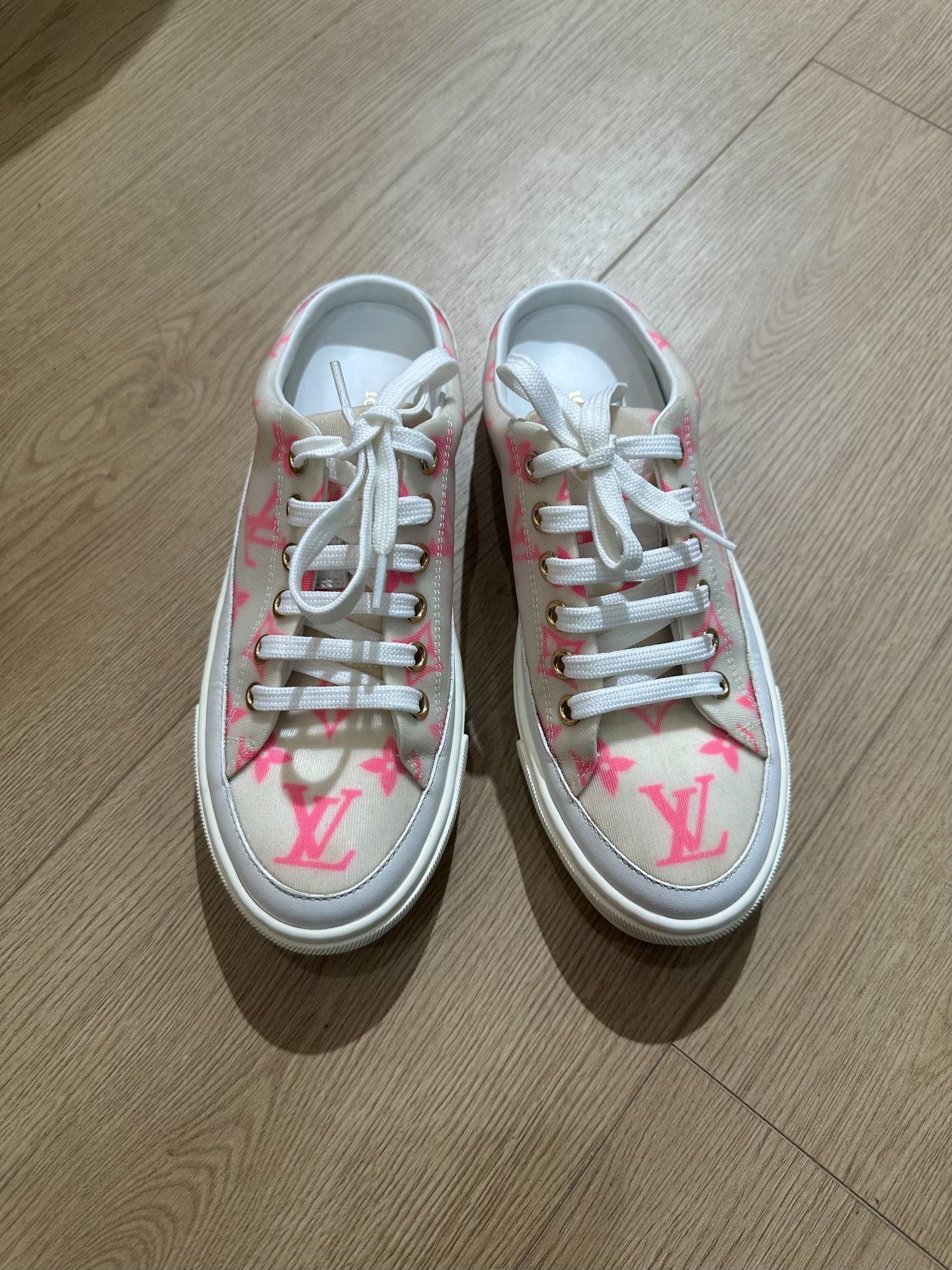 Louis Vuitton Louis Vuitton Pink Sandals us_4 Women Size US 4 / IT 34 - 1 Thumbnail