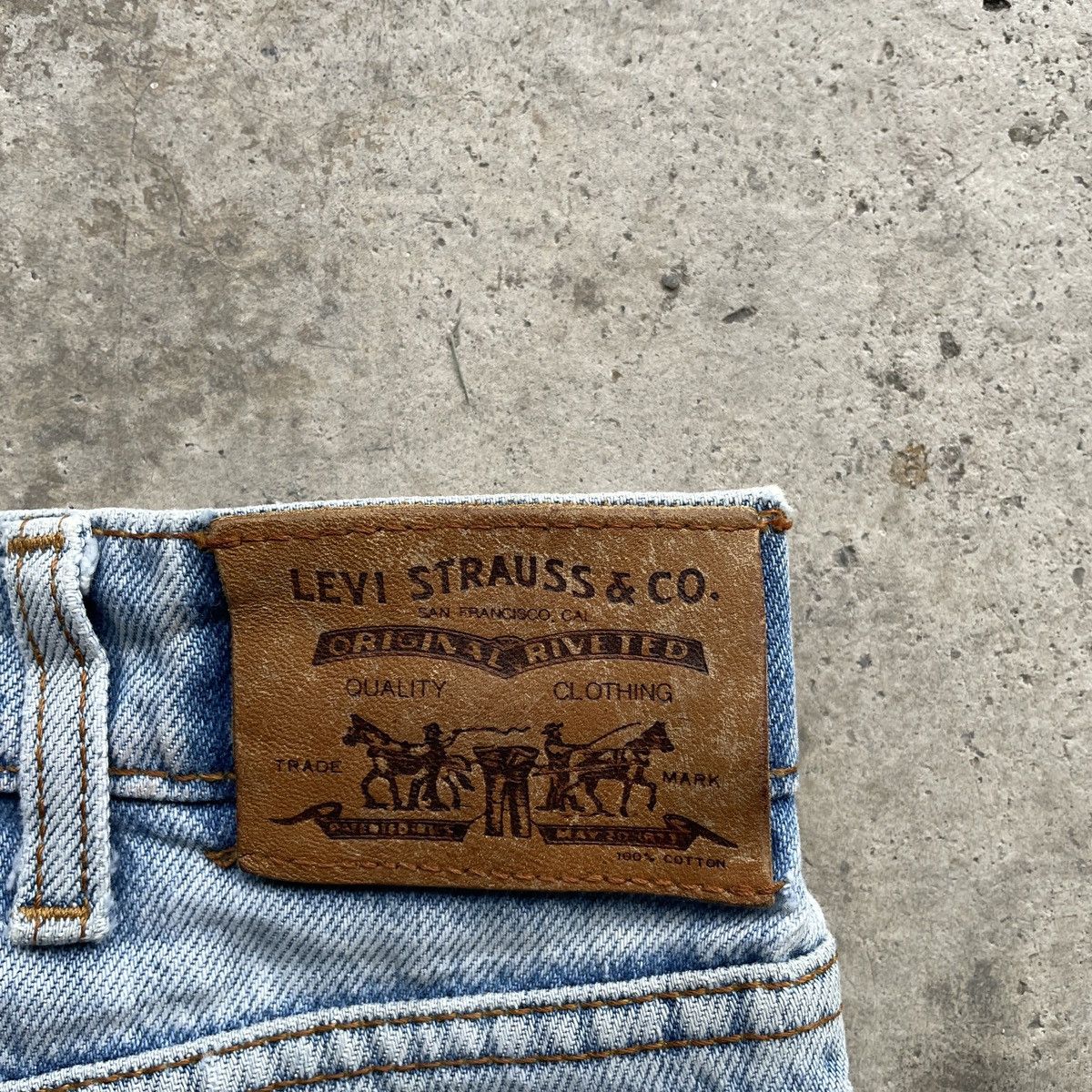 Levi's Vintage Levi’s Light Wash Faded Denim Jeans Pants W32 Size US 32 / EU 48 - 8 Thumbnail