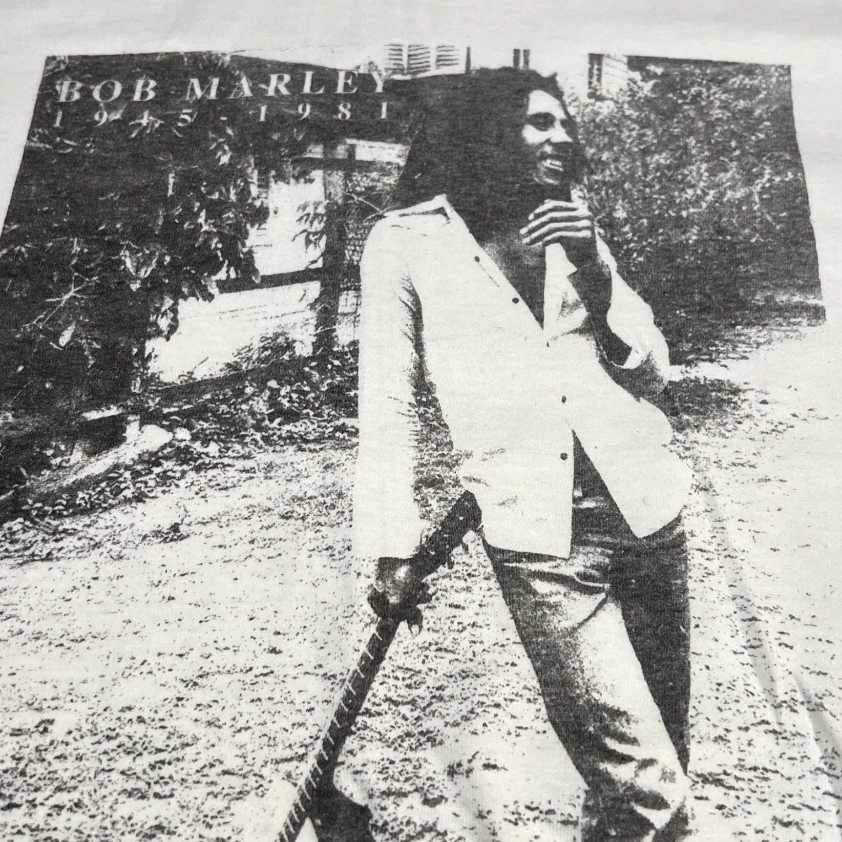 Hanes VINTAGE Bob Marley Graphic Tee Shirt Men Large White 1980s Hanes Tag 42-44 Cotton Short Sleeve Grunge Mens Size US L / EU 52-54 / 3 - 4 Thumbnail