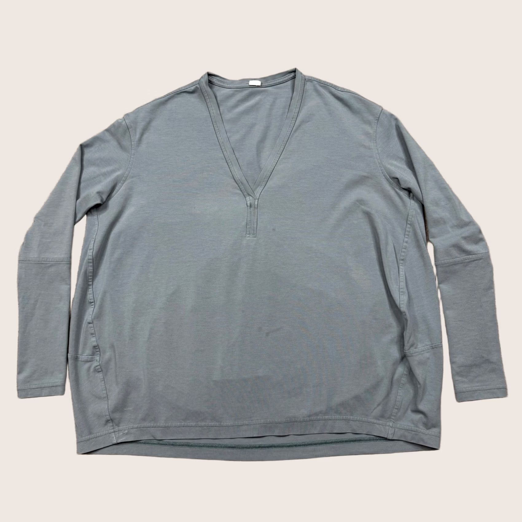 Lululemon Lululemon Women's Blue V Neck Pullover Long Sleeve Lightweight Tee Shirt Size 4 Size S / US 4 / IT 40 - 1 Thumbnail