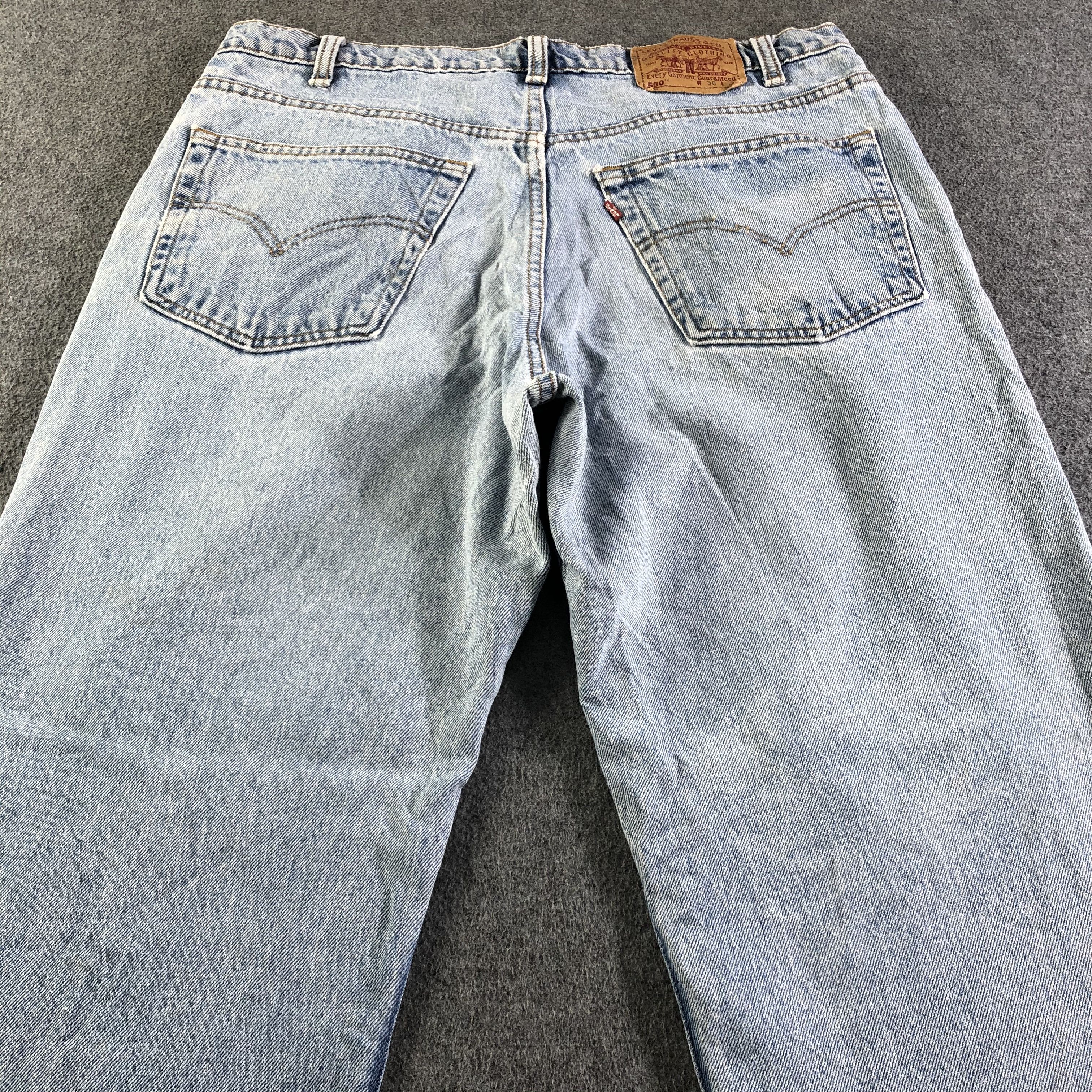 Levi's 90s Vintage Light Wash Levis 550 Jeans-J4515 Size US 37 - 4 Thumbnail