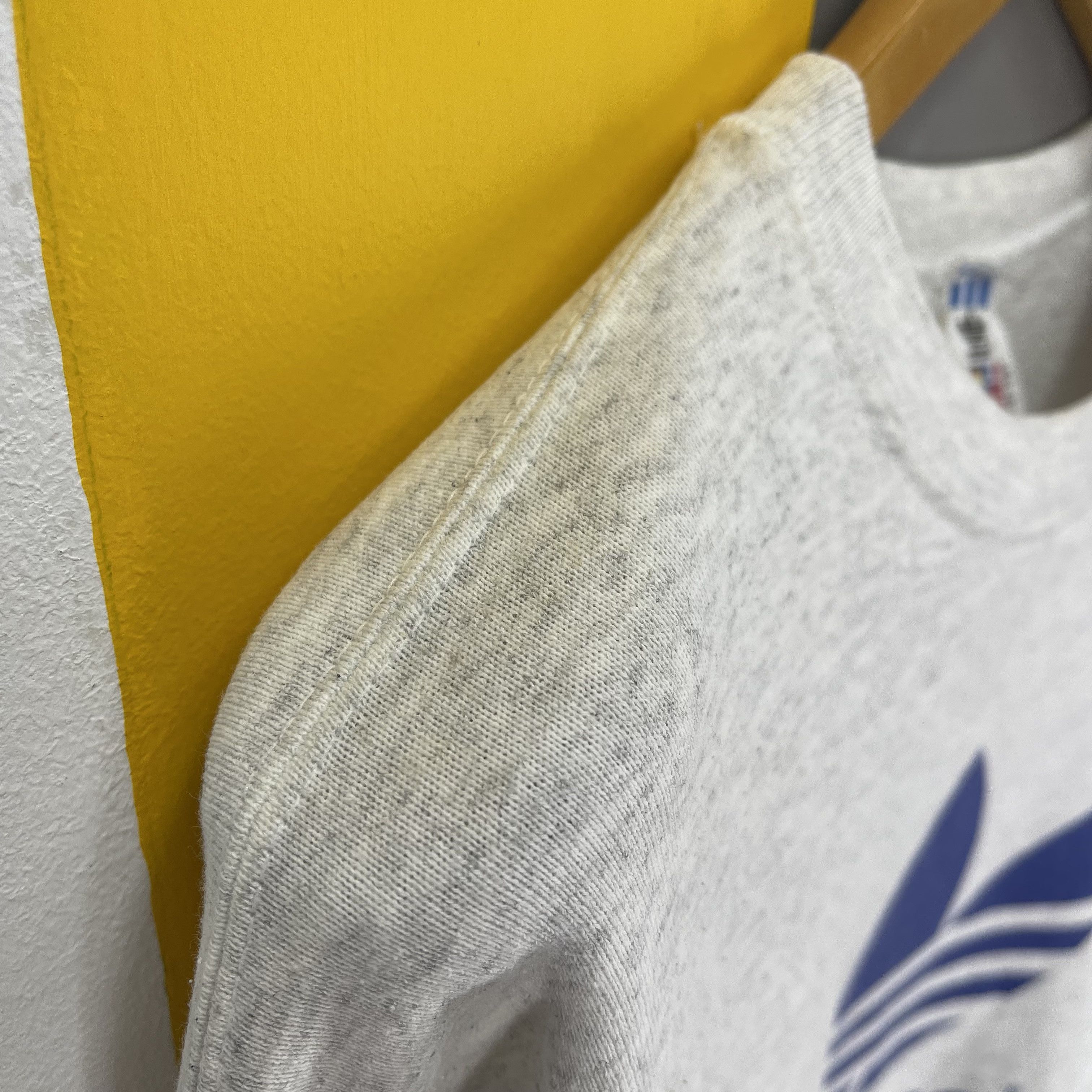 Adidas 80-90s Vintage ADIDAS Crew Neck Sweatshirt #1312/AT Size US L / EU 52-54 / 3 - 8 Thumbnail