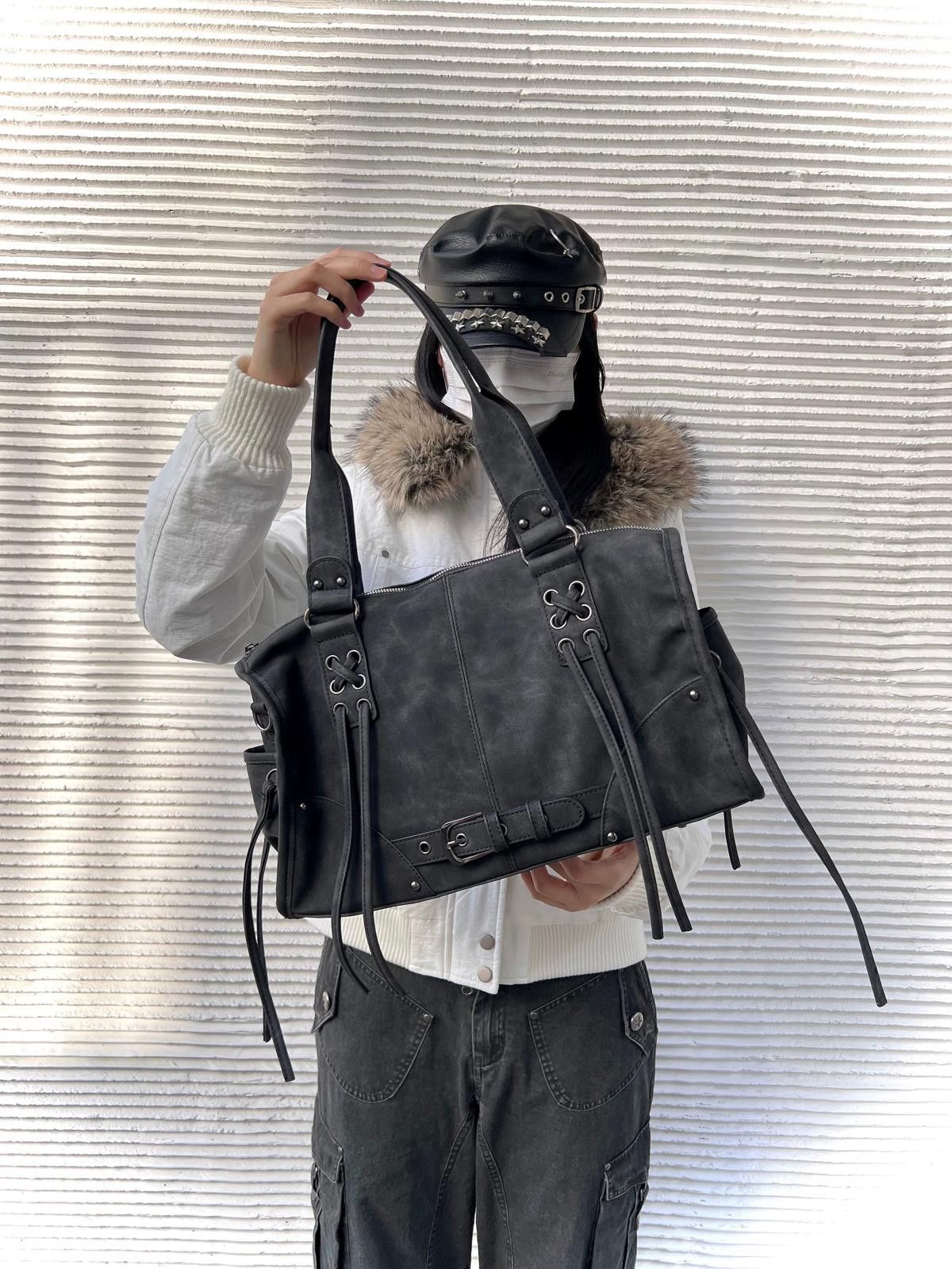 Vintage Distressed Hardware Crossbody Shoulder Bag Size ONE SIZE - 2 Thumbnail