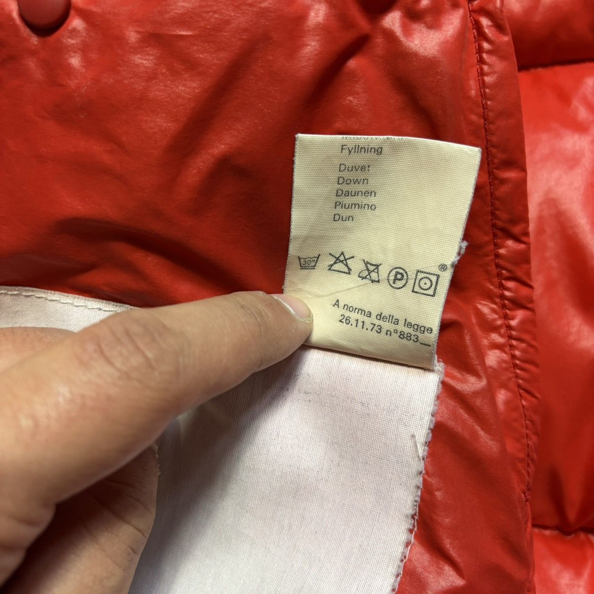 Moncler × Vintage Vintage 80’s Moncler Grenoble Red Puffer Down Jacket Size US M / EU 48-50 / 2 - 18 Thumbnail
