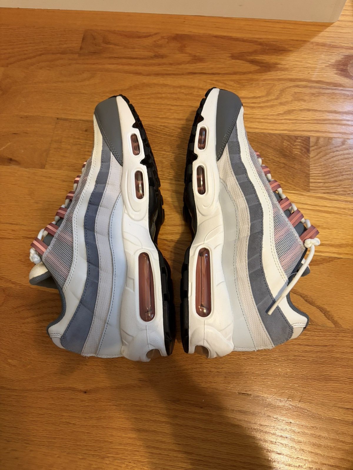 Nike Nike Air Max 95 Vast Grey Red Stardust Size 10 Size US 10 / EU 43 - 2 Thumbnail