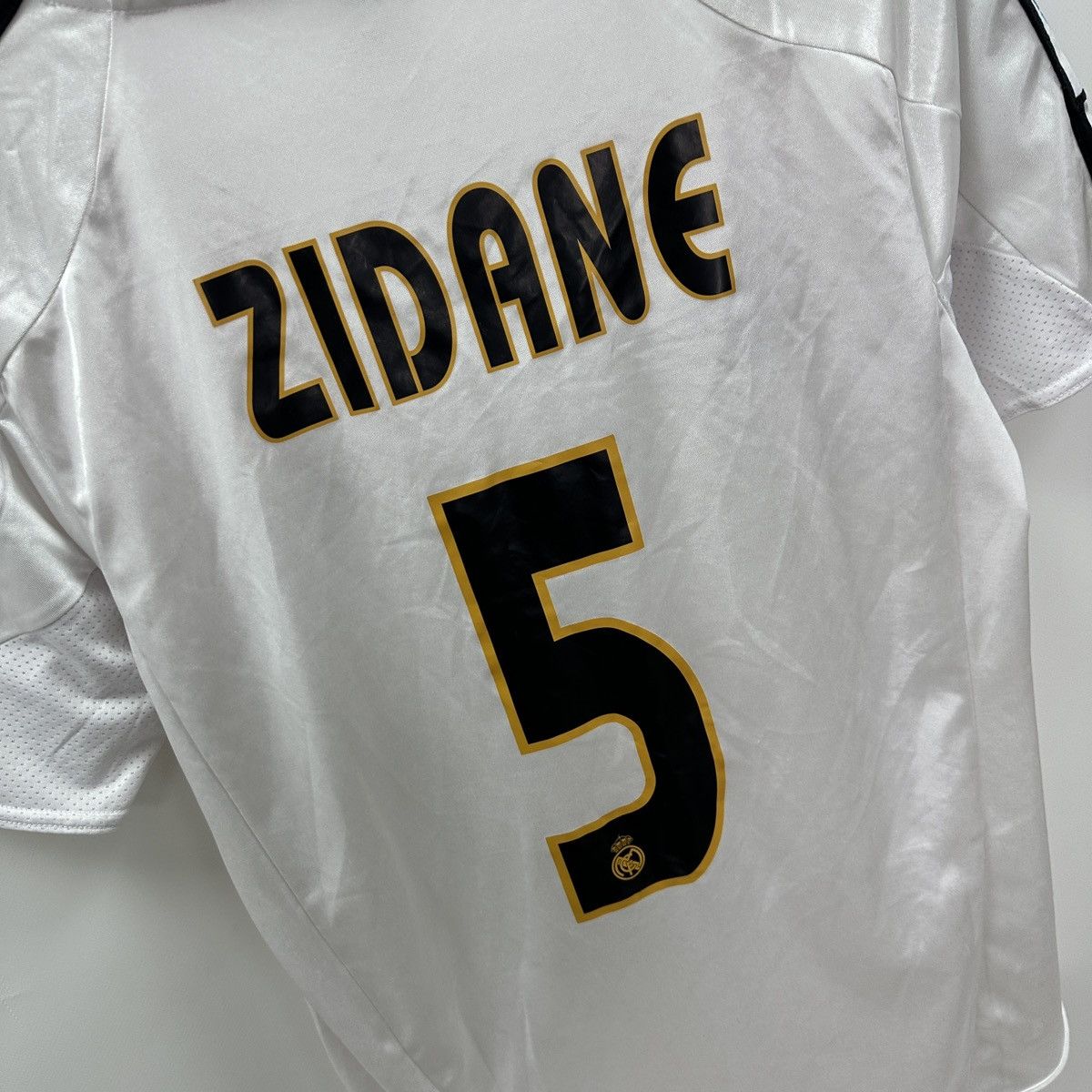 Vintage Vintage 00s Real Madrid Soccer Jersey Zidane Adidas y2k hype Size US M / EU 48-50 / 2 - 11 Thumbnail