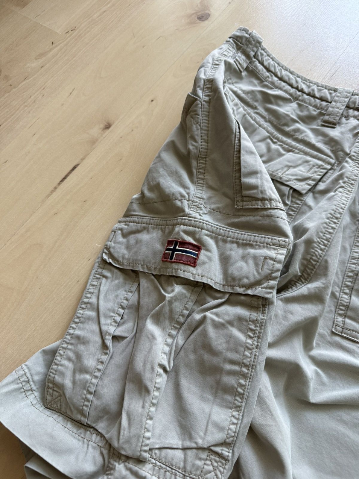 Napapijri Napapijri vintage cargo bermuda shorts Size US 32 / EU 48 - 7 Thumbnail