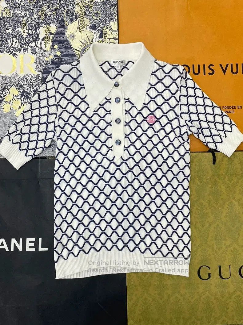 Chanel Chanel Blue White Plaid Collar Knit T-shirt. Size US M / EU 48-50 / 2 - 1 Thumbnail