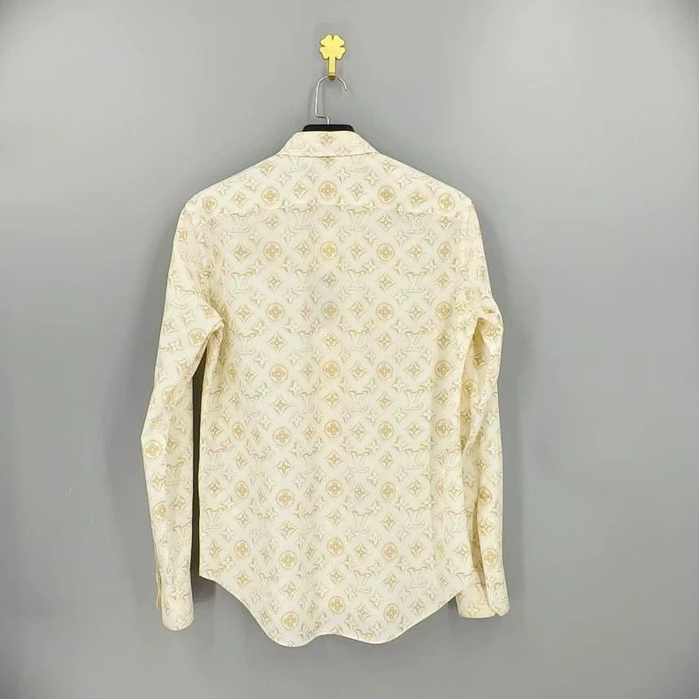 Louis Vuitton Louis Vuitton Beige monogram logo full-print single-breast Size US M / EU 48-50 / 2 - 2 Thumbnail
