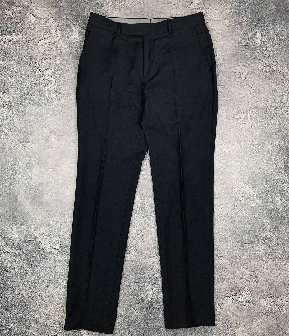 Hugo Boss Hugo Boss Men’s Dress Pants Size 48 32R Black Tailored Size US 32 / EU 48 - 1 Thumbnail
