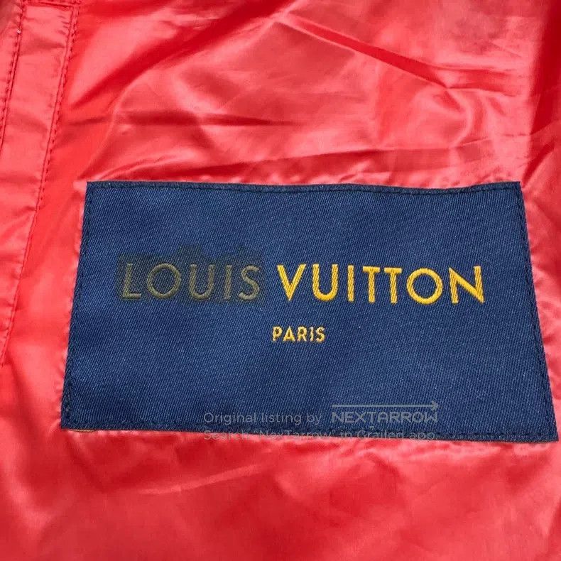 Louis Vuitton Louis Vuitton Embossed three-flower waistcoat vest Size US M / EU 48-50 / 2 - 3 Thumbnail