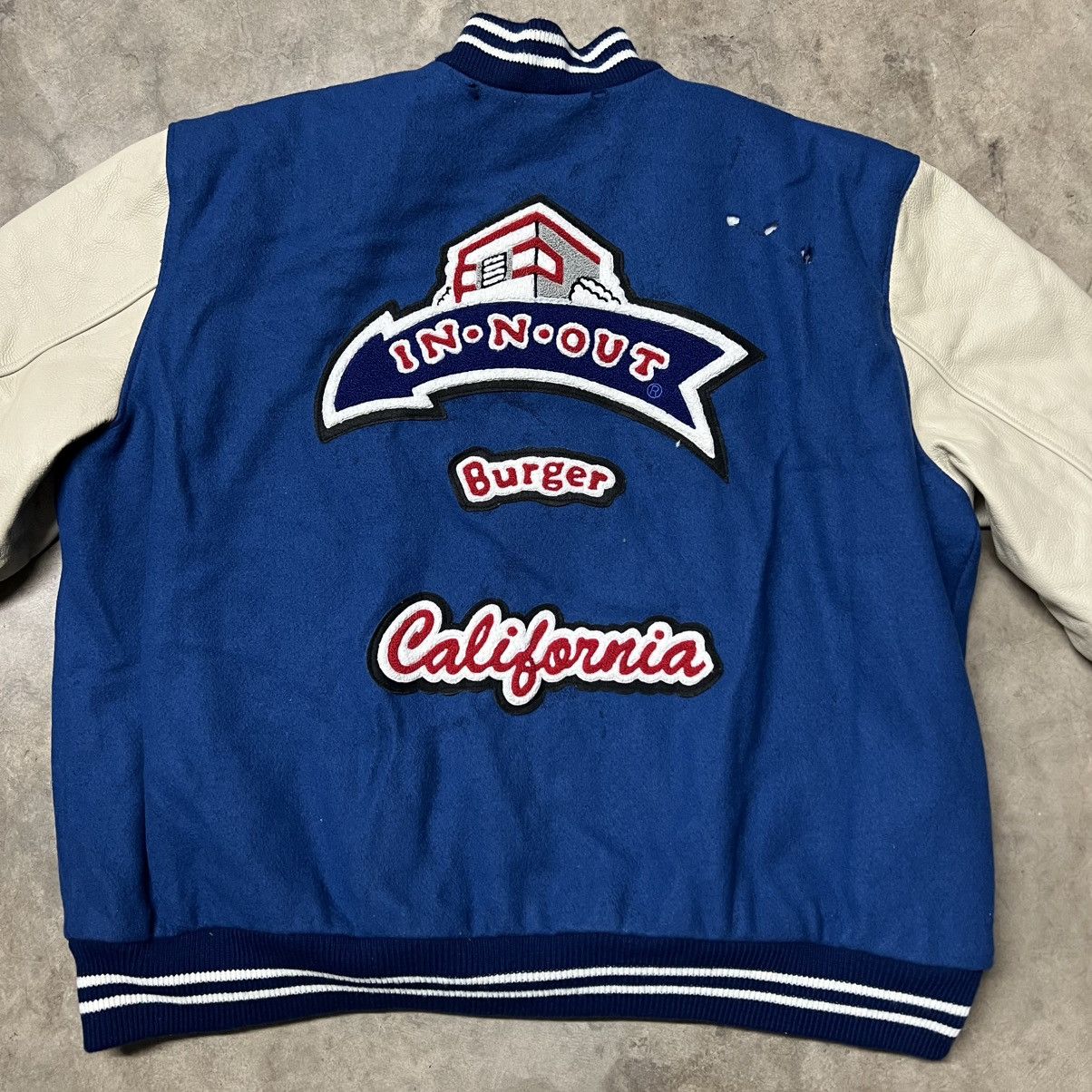Vintage Vintage 90’s In N Out Burger 🇺🇸 Embroidered Varsity Jacket Size US XXL / EU 58 / 5 - 2 Thumbnail