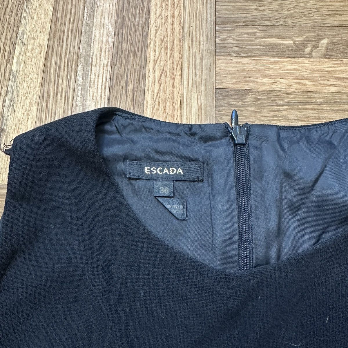 Escada Vintage Escada wool sleeveless top Size XS / US 0-2 / IT 36-38 - 4 Thumbnail