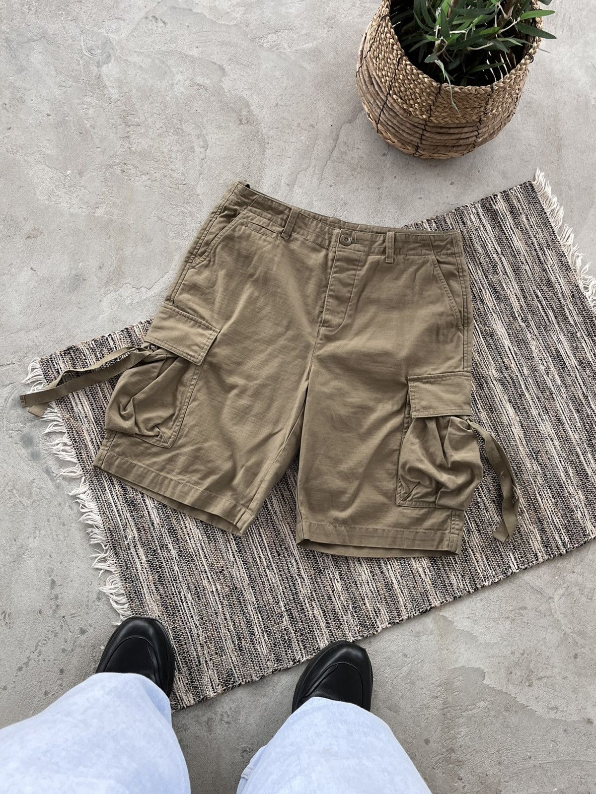 Allsaints Vintage AllSaints Green Military Avantgarde Y2K Cargo Shorts Size US 31 - 1 Thumbnail