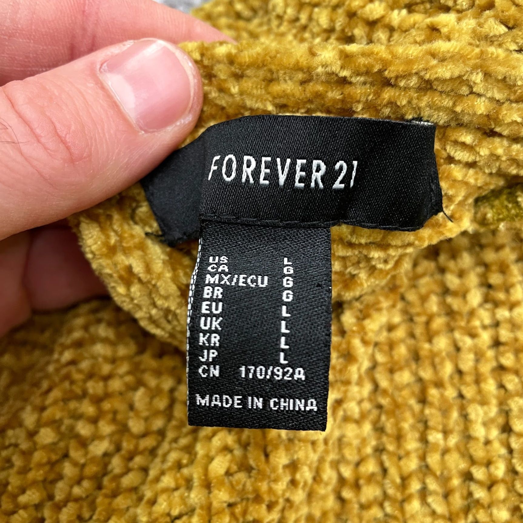 Forever 21 FOREVER 21 Twisted Pullover Sweater Womens Large Mustard Chunky Knit V-Neck Size L / US 10 / IT 46 - 6 Thumbnail