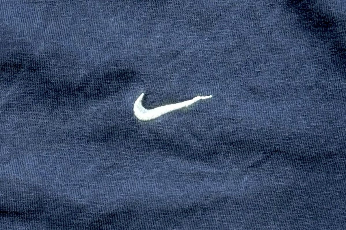 Nike × Vintage Vintage Y2K Nike Swoosh Logo Black Shirt size L Size US L / EU 52-54 / 3 - 2 Thumbnail