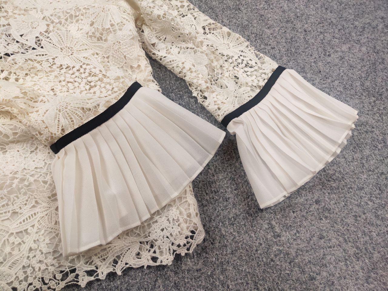 Erdem Erdem x H&M lace Top blouse ruffles contrasting ribbon Size S / US 4 / IT 40 - 10 Thumbnail