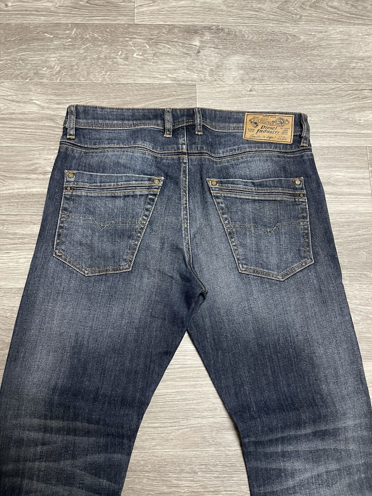 Diesel Vintage Diesel Krayver Regular Fit Blue Wash Denim Jeans 32 Size US 32 / EU 48 - 14 Thumbnail