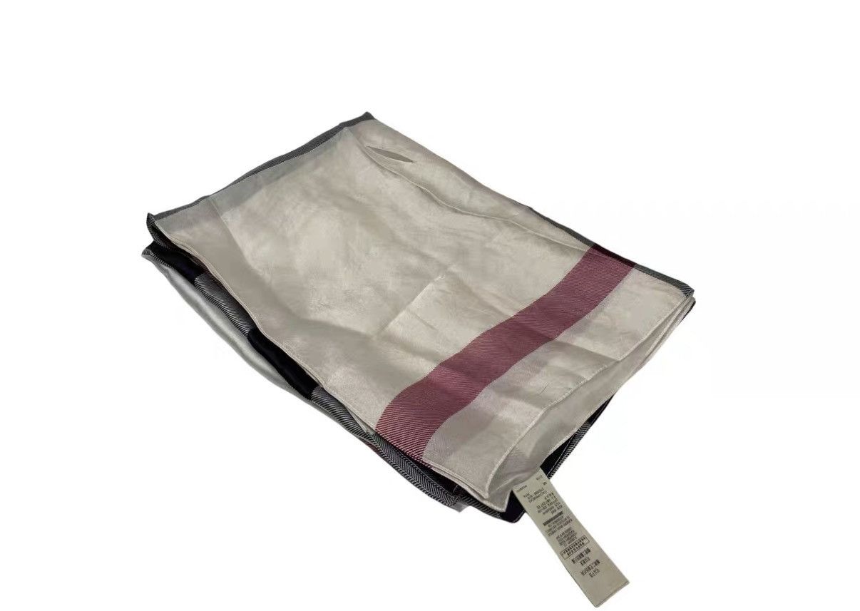 Burberry Burberry Check Silk Scarf Shawl J31 Size ONE SIZE - 1 Thumbnail