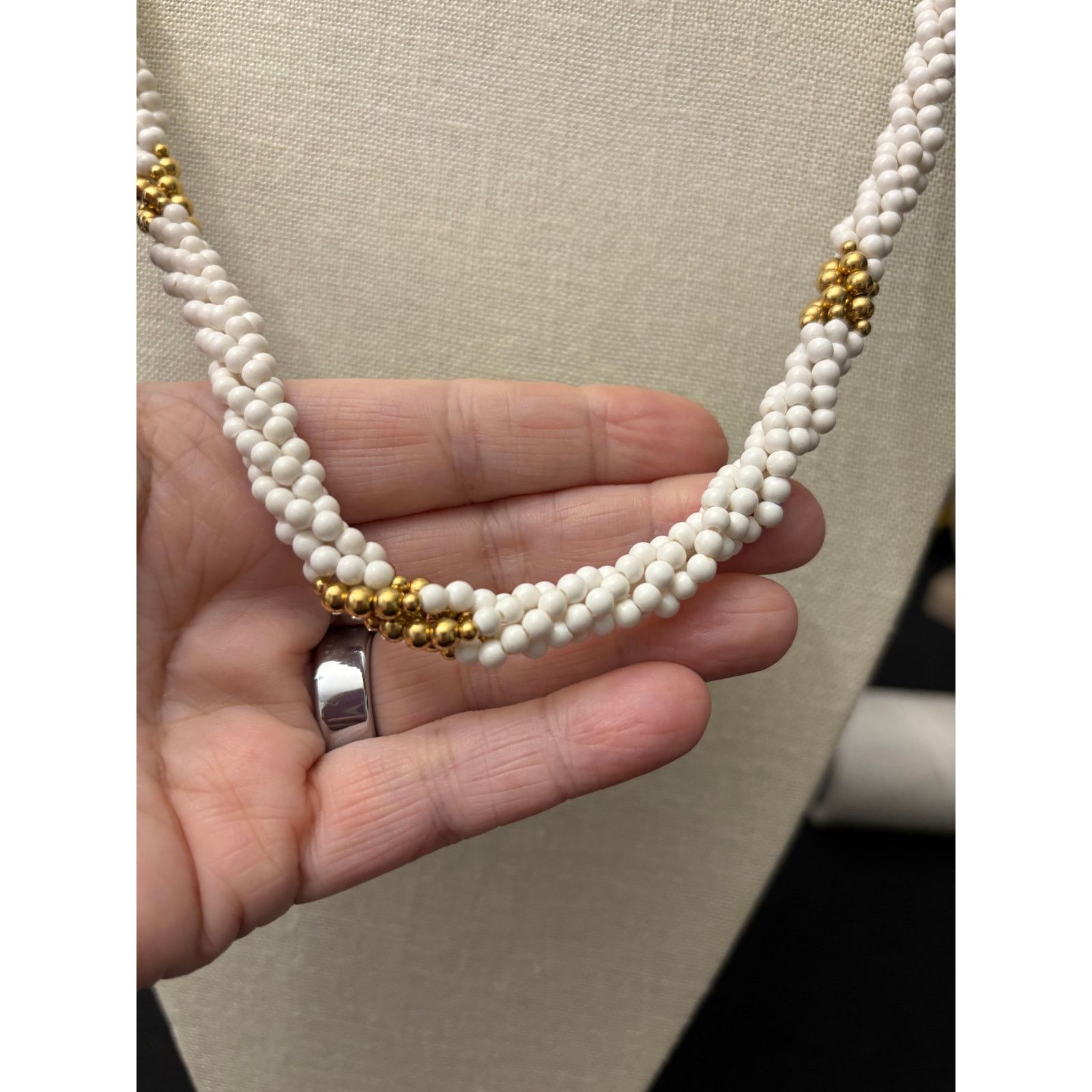 Other Vintage Napier White Single Strand Necklace Size ONE SIZE - 3 Thumbnail