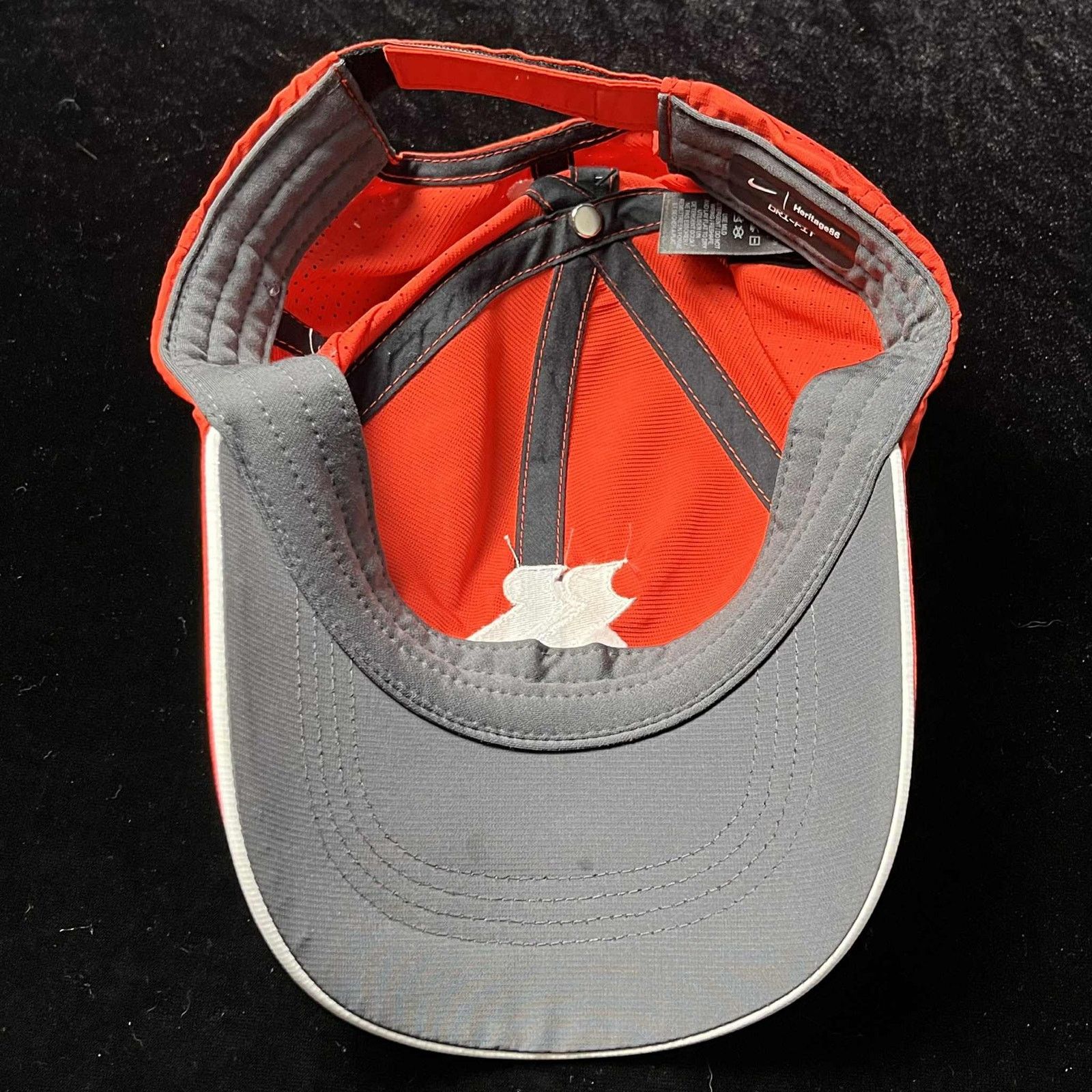 Nike Red Nike Golf Hat Size ONE SIZE - 8 Thumbnail