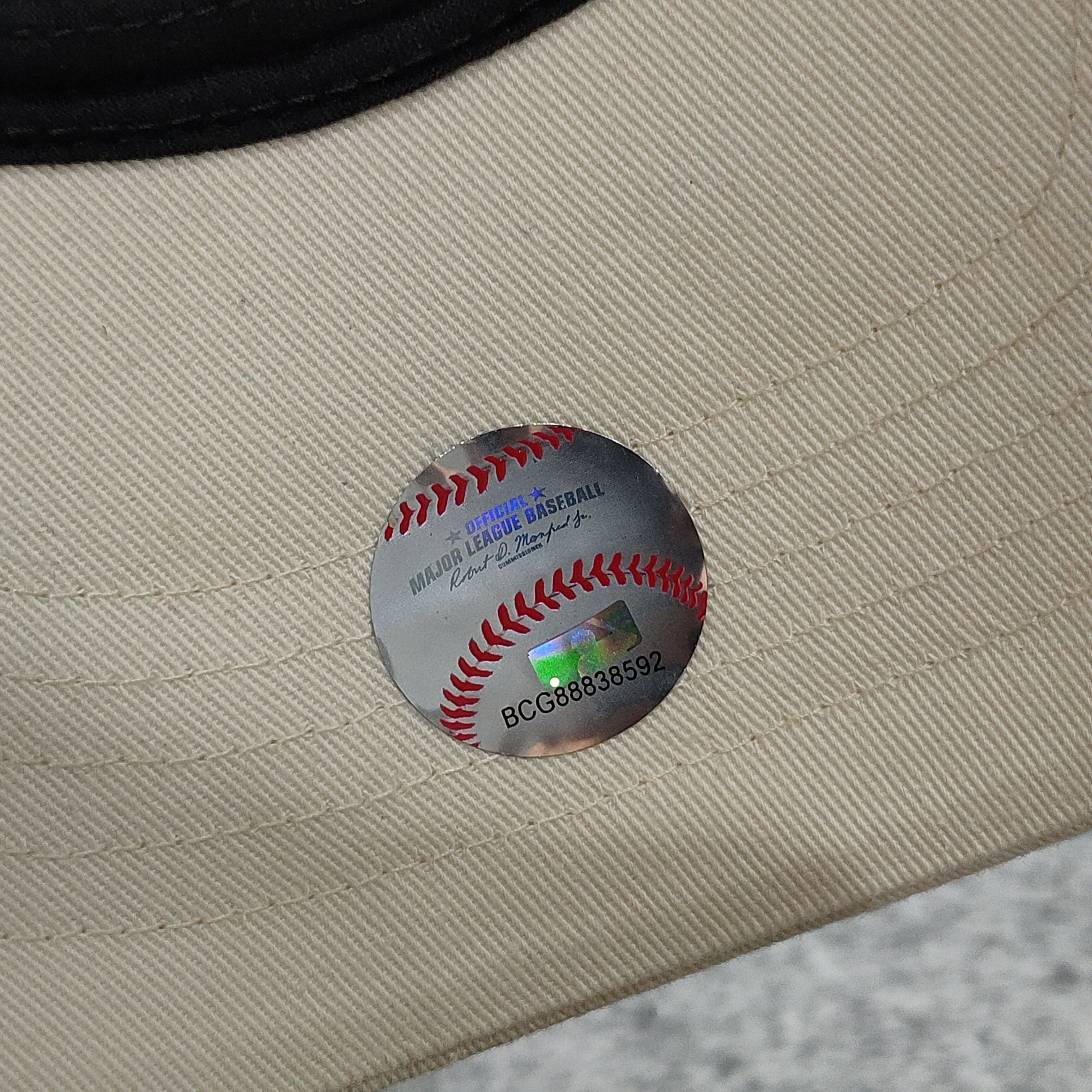 MLB 🔥Unisex Varsity NEW YORK YANKEES cap Size ONE SIZE - 7 Thumbnail