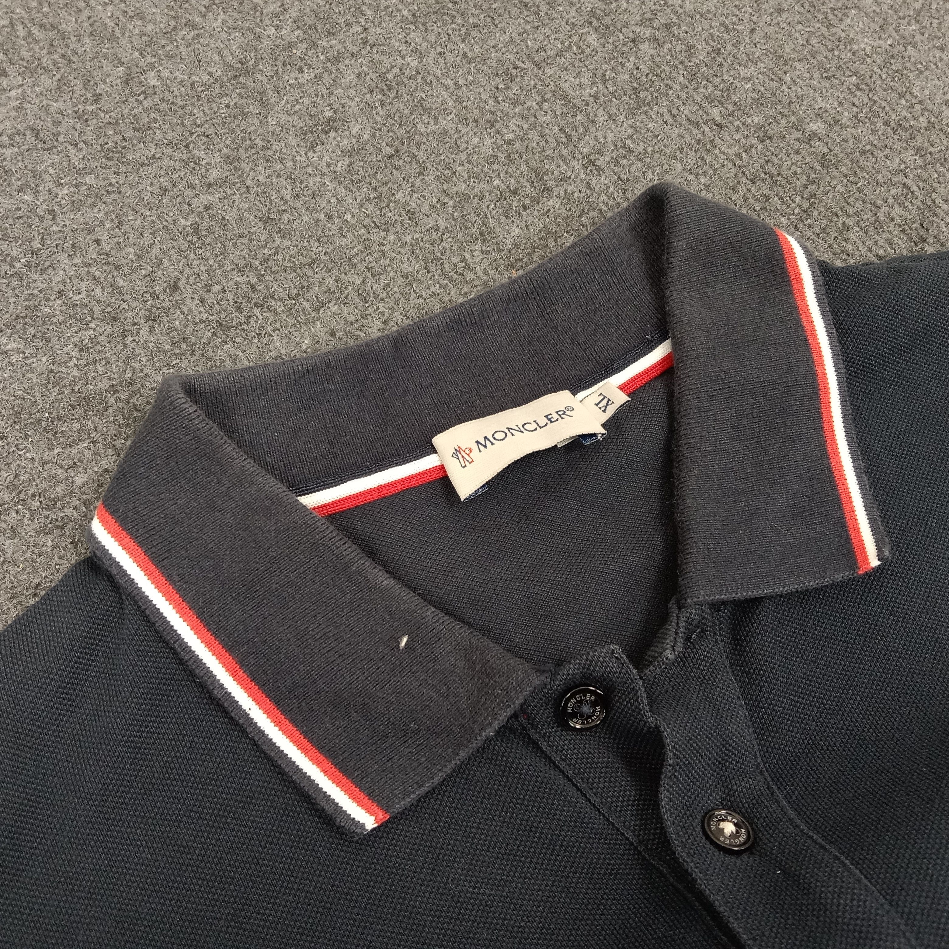Vintage Italian Brand Moncler Streetwear Small Logo Ringer Polos Size US L / EU 52-54 / 3 - 4 Thumbnail