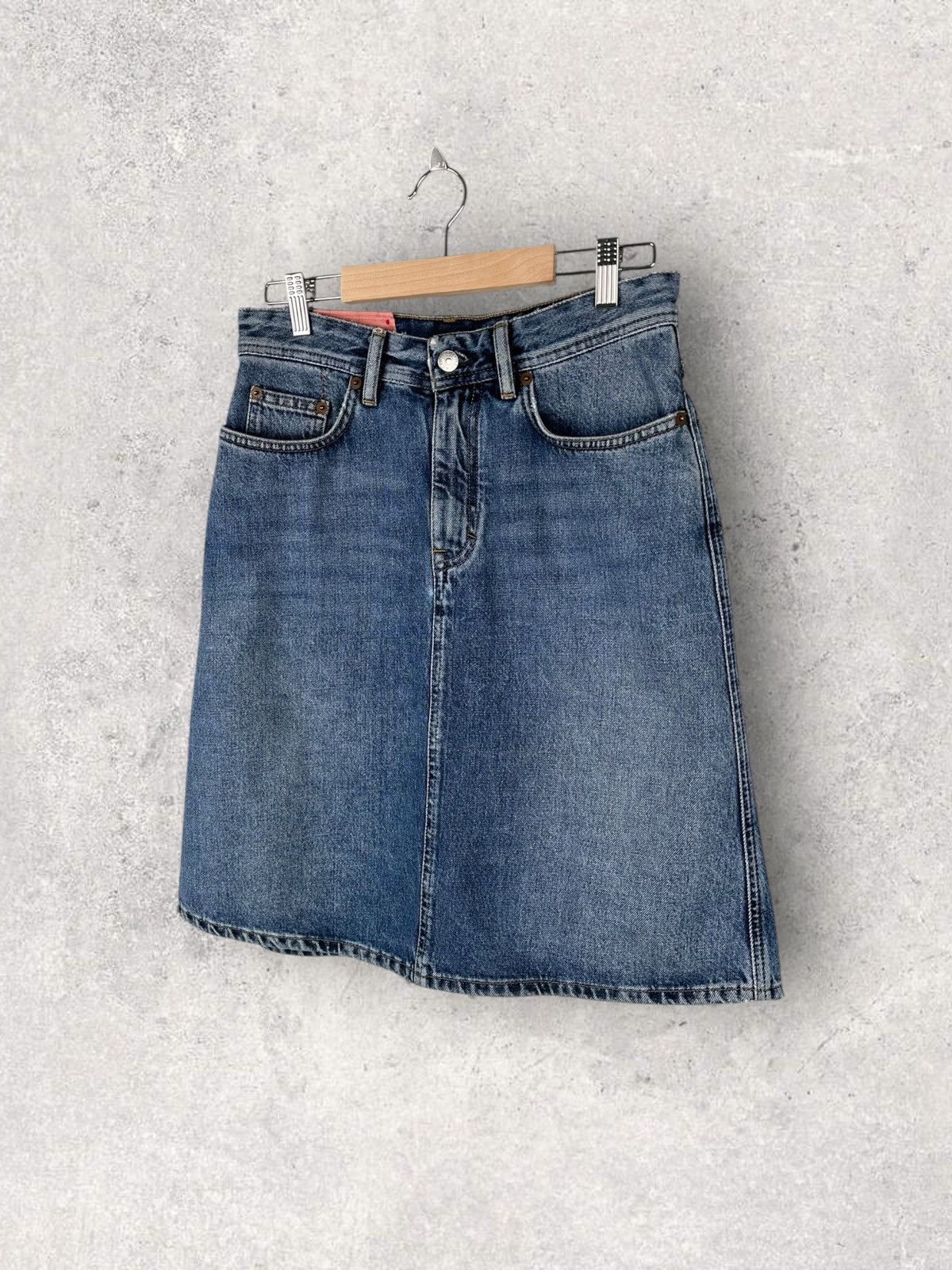 Acne Studios Acne Studios Shadow Mid Denim Skirt Size 25" / US 0 / IT 36 - 1 Thumbnail