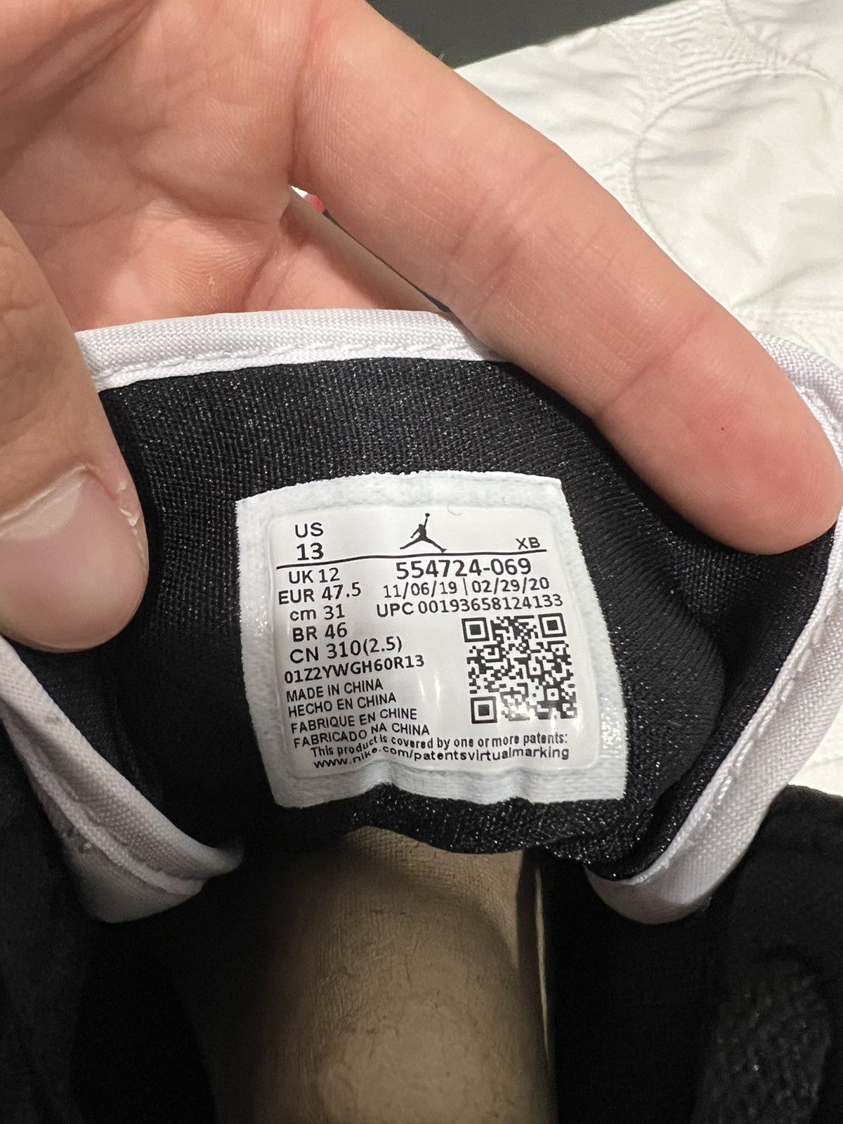 Jordan Brand Jordon 1 Mid “Chicago Toe” Size US 13 / EU 46 - 7 Thumbnail