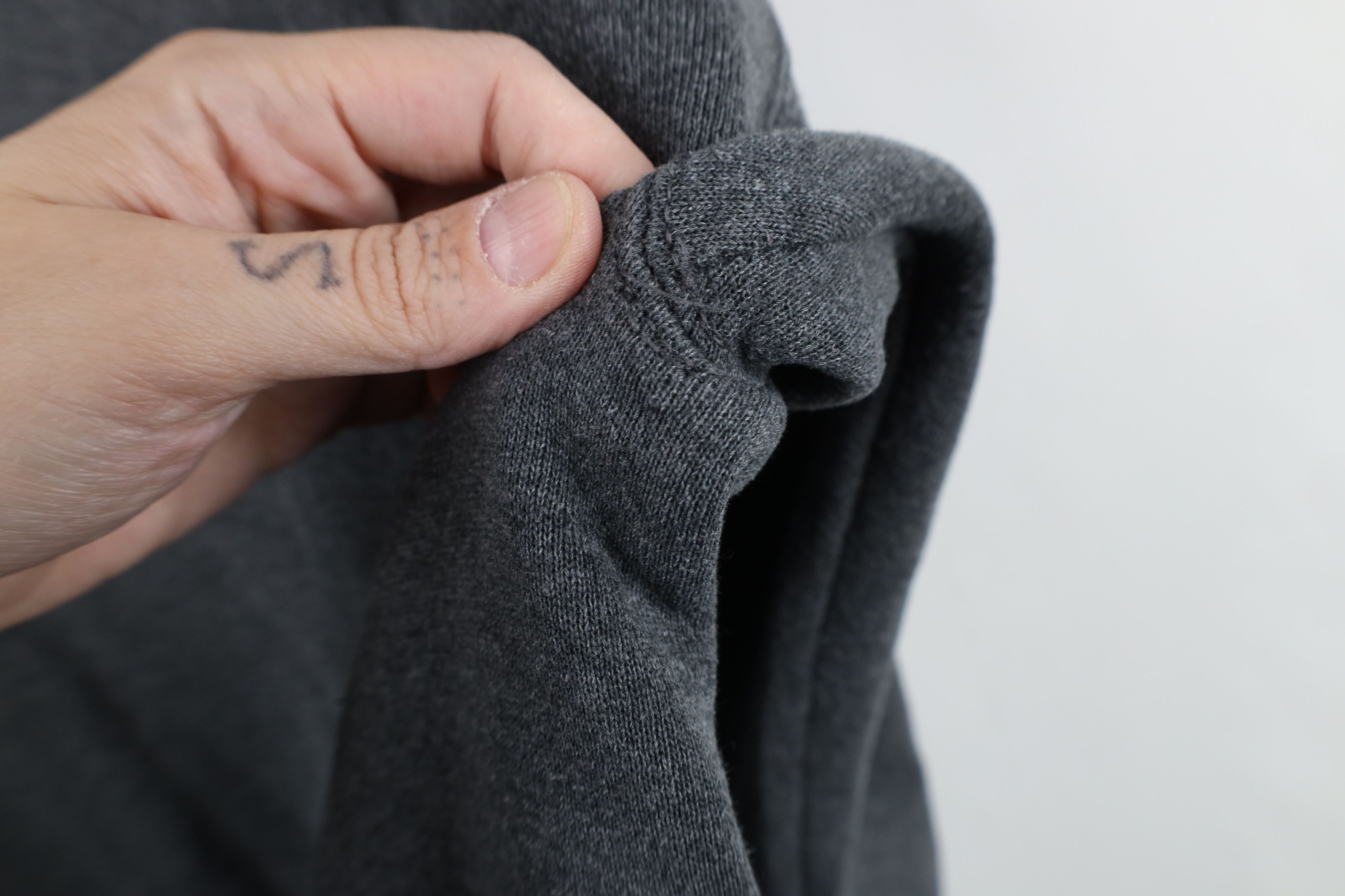 Vintage Vintage 90s Streetwear Heavy Crewneck Sweatshirt Gray USA Size US L / EU 52-54 / 3 - 7 Thumbnail