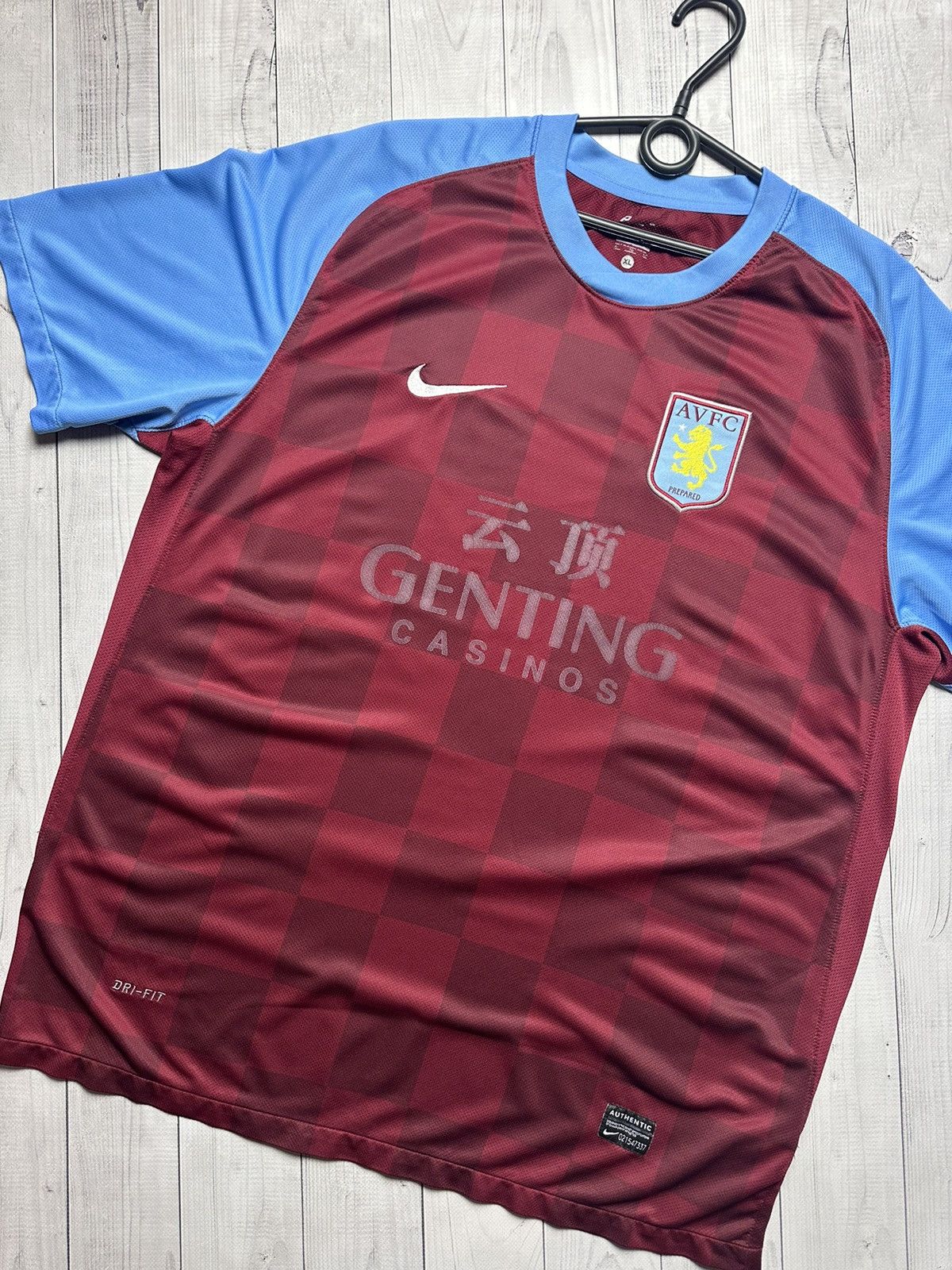 Nike × Vintage Vintage Nike Aston villa soccer jersey size XL red Size US XL / EU 56 / 4 - 2 Thumbnail