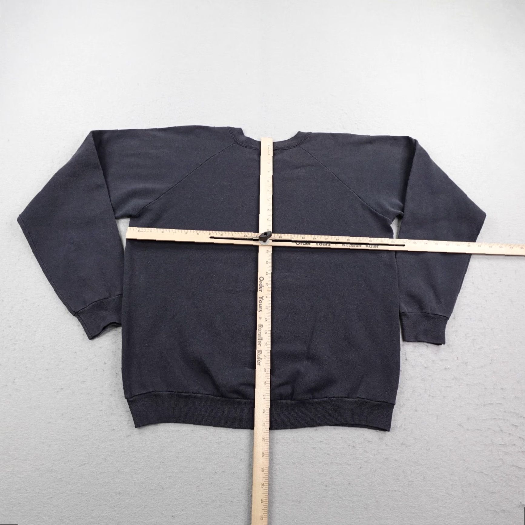 TEE JAYS VINTAGE Christmas Sweatshirt Mens XL Black Let It Snow Pullover Crewneck Sweater Size US XL / EU 56 / 4 - 5 Thumbnail