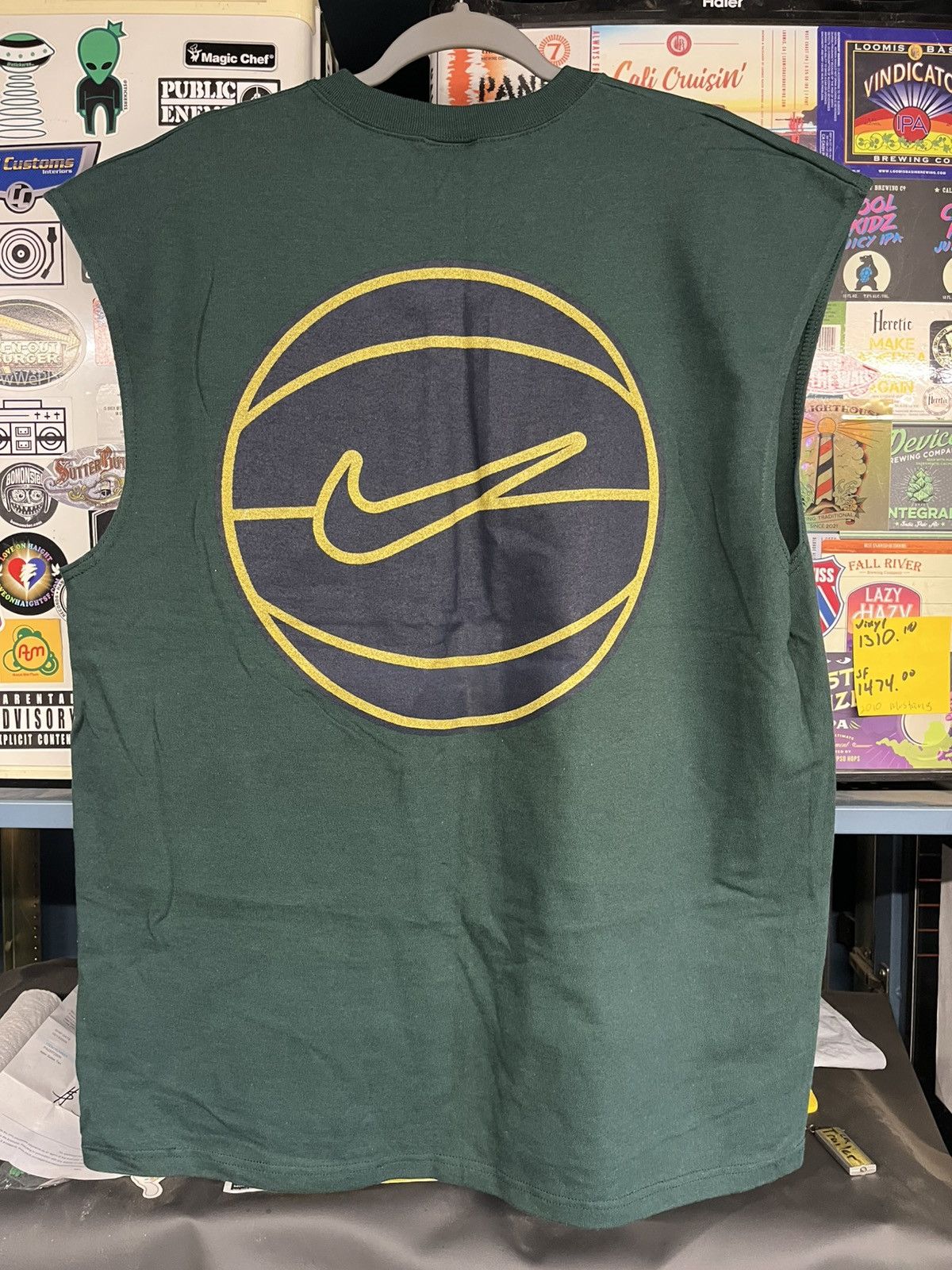 Nike Vintage 90s Nike Basketball Made In USA Tee Size US L / EU 52-54 / 3 - 3 Thumbnail