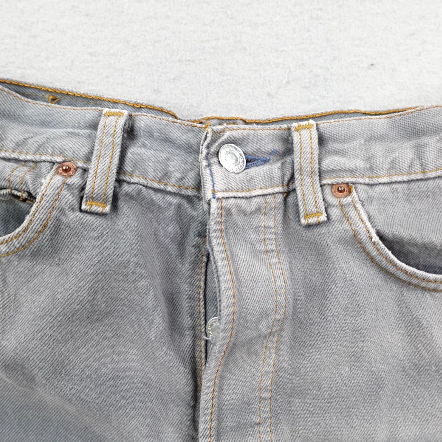 Levi's VINTAGE Levi's Shorts Womens 29 Gray Denim 501 Cutoff Button Fly Distressed 80s Size 29" - 2 Thumbnail