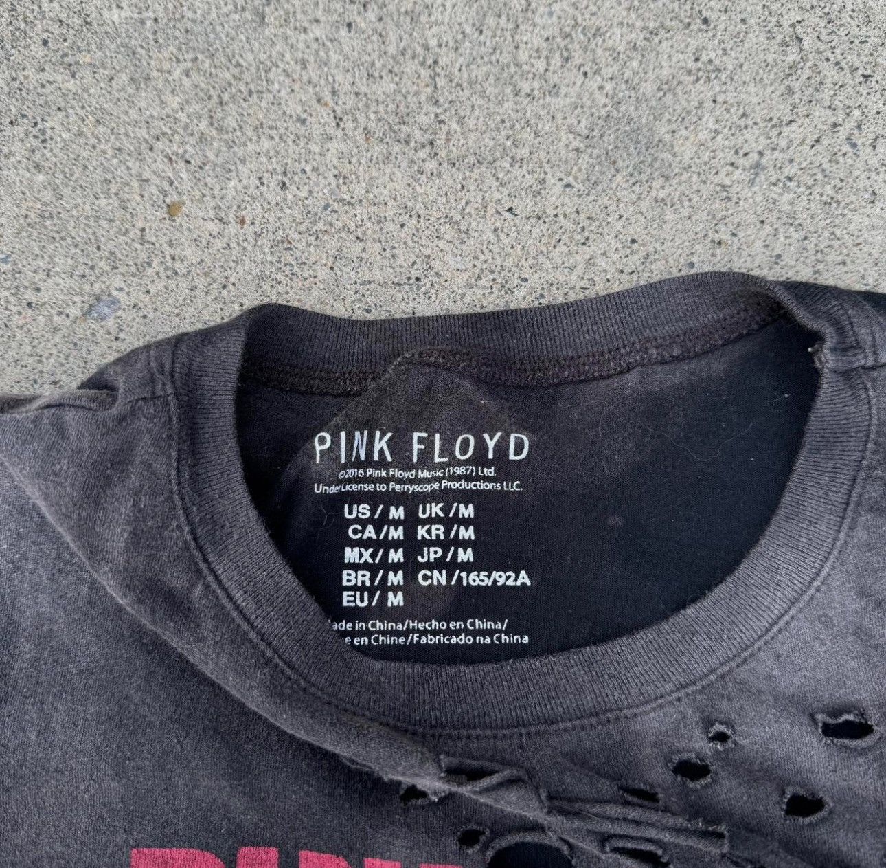 Pink Floyd DISTRESSED PINK FLOYD SUN-FADE GRAPHIC TEE Size M / US 6-8 / IT 42-44 - 3 Thumbnail