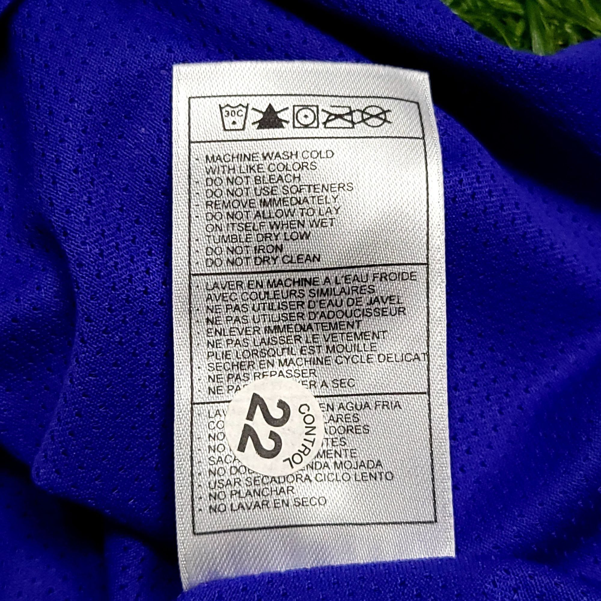 Nike Ronaldinho Nike Brazil 2004 Away Soccer Jersey M Size US M / EU 48-50 / 2 - 6 Thumbnail