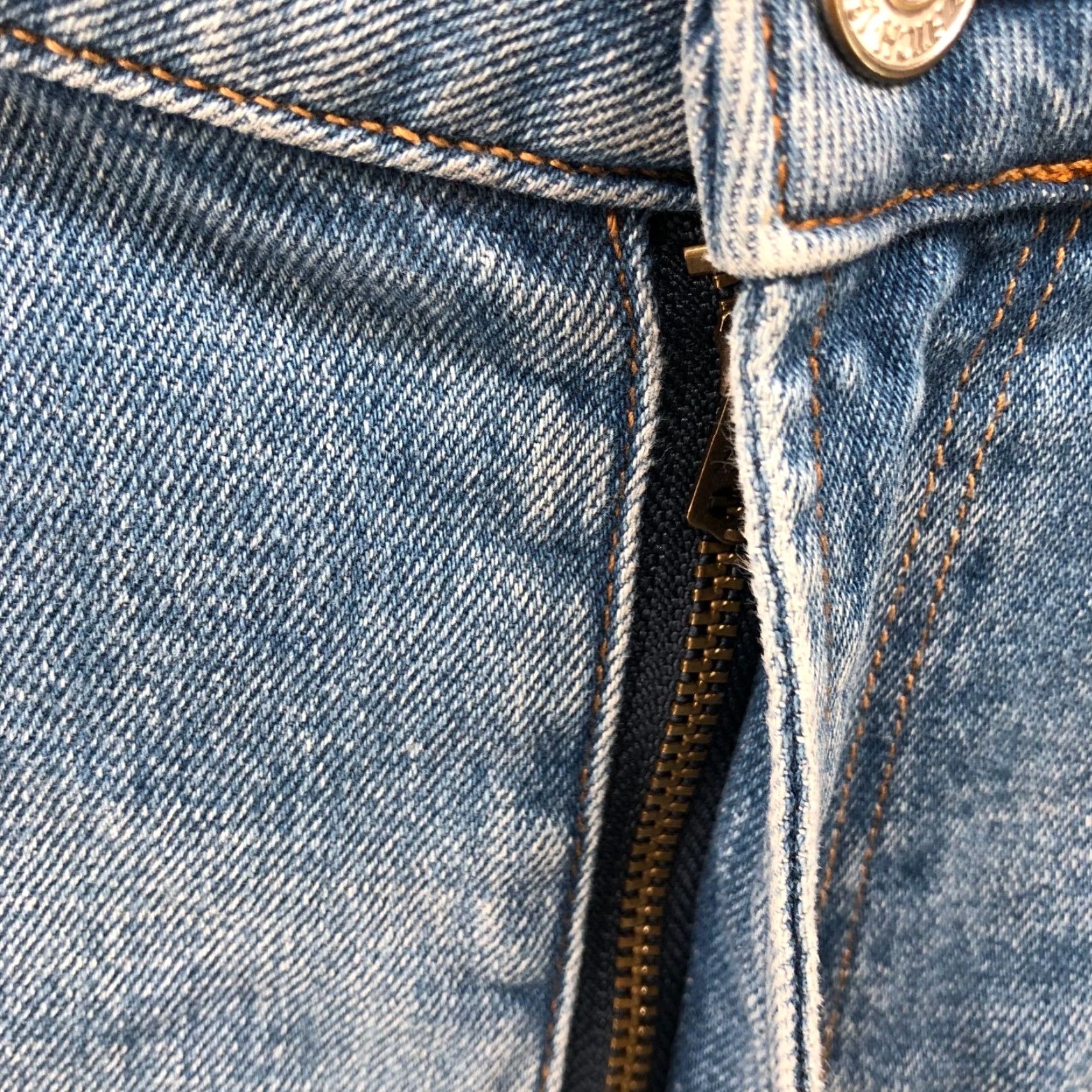 Abercrombie & Fitch Abercrombie & Fitch The Mom High Rise Jean Womens 16 Light Wash Blue Denim 5-Pocket Inseam 27 in Vintage: No Size 38" / US 16 / IT 52 - 6 Thumbnail