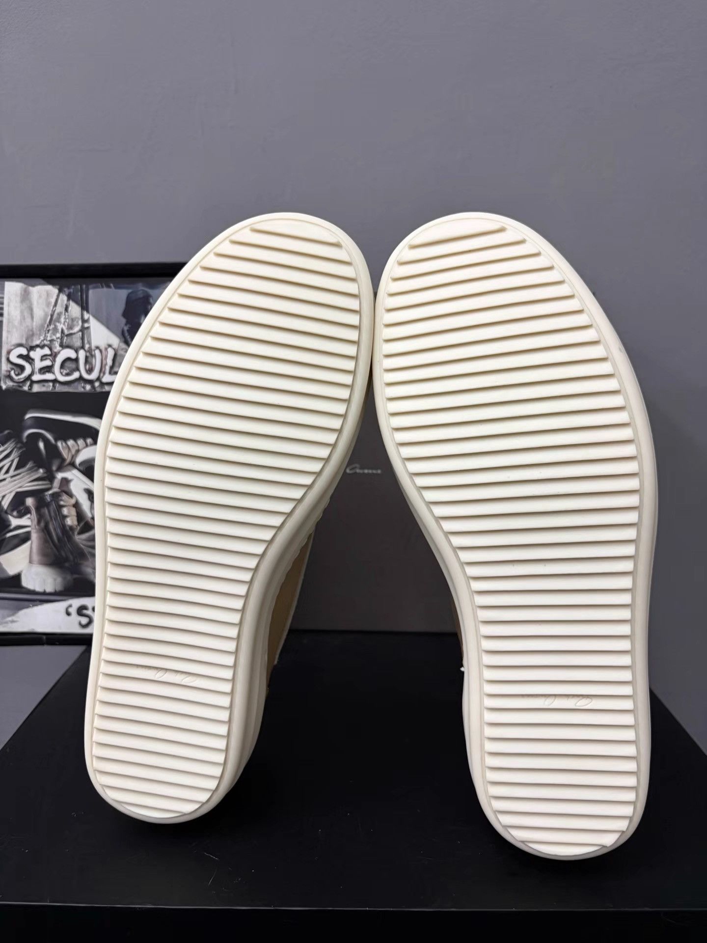 Rick Owens Rick Owens 25FW Butter Yellow Low Sneakers K34 Size US 8 / EU 41 - 8 Thumbnail